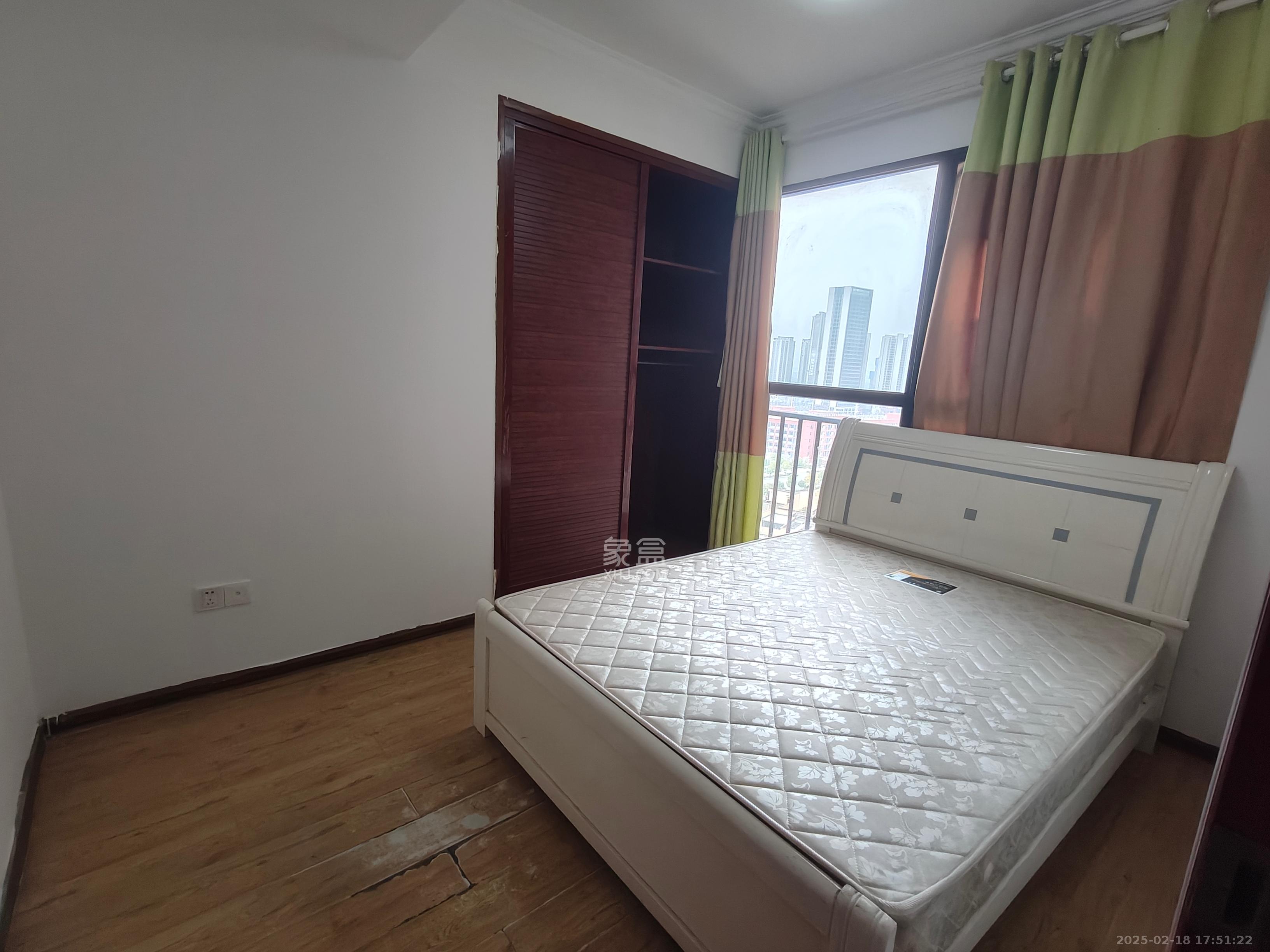 梅溪鑫苑名家 3室2厅1卫 2300.0元/月 梅溪鑫苑名家 3室2厅1卫 2300.0元/月室内图