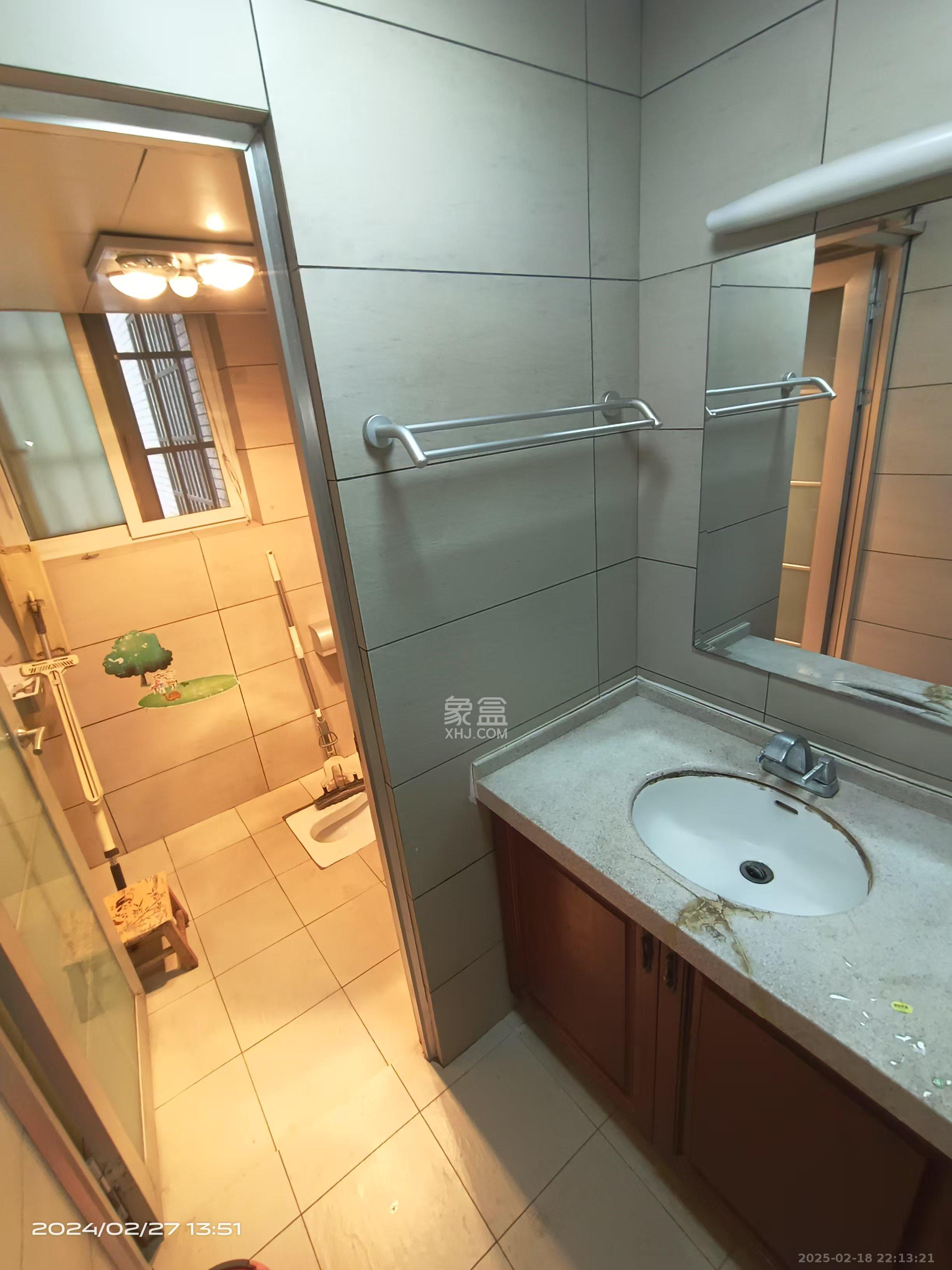 鑫天山城明珠 2室2厅1卫 1500.0元/月 鑫天山城明珠 2室2厅1卫 1500.0元/月室内图