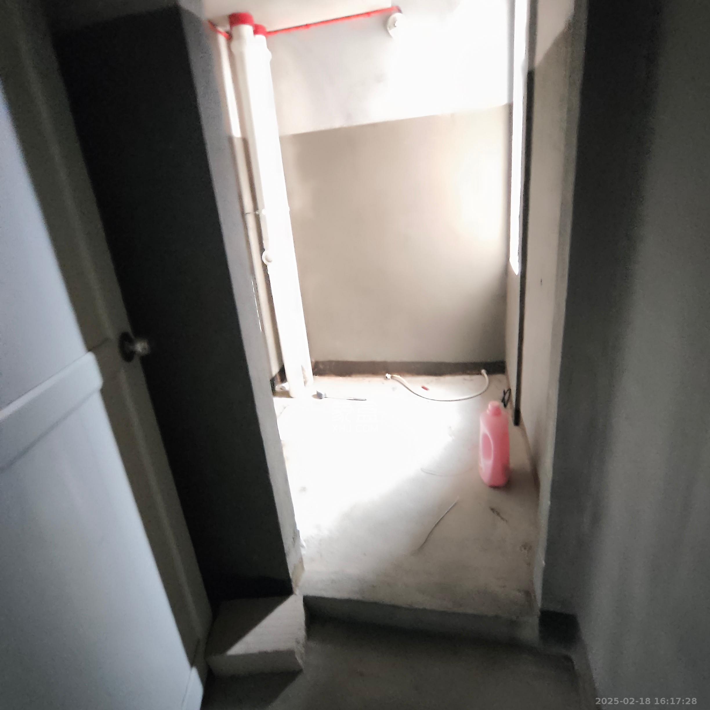 日盛湖湘悦府  4室2厅2卫    1100.0元/月 日盛湖湘悦府  4室2厅2卫    1100.0元/月室内图