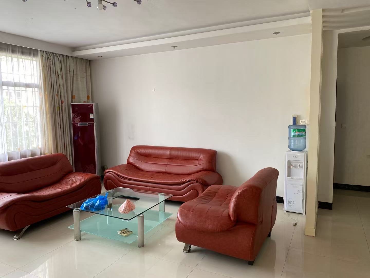 老林业局家属楼 3室1厅1卫 1400.0元/月 老林业局家属楼 3室1厅1卫 1400.0元/月室内图