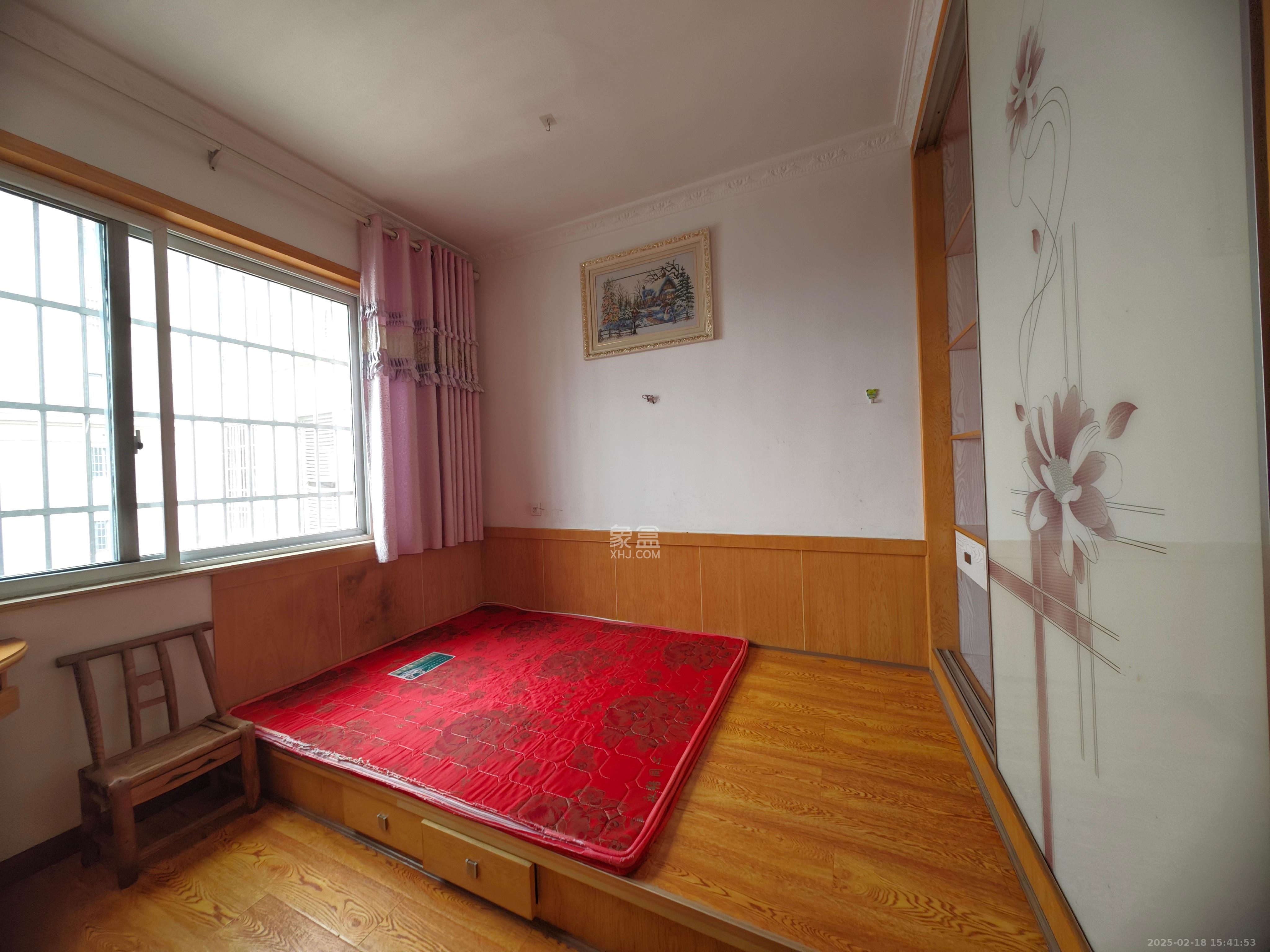 鸿润园 2室2厅1卫 1700.0元/月 鸿润园 2室2厅1卫 1700.0元/月室内图