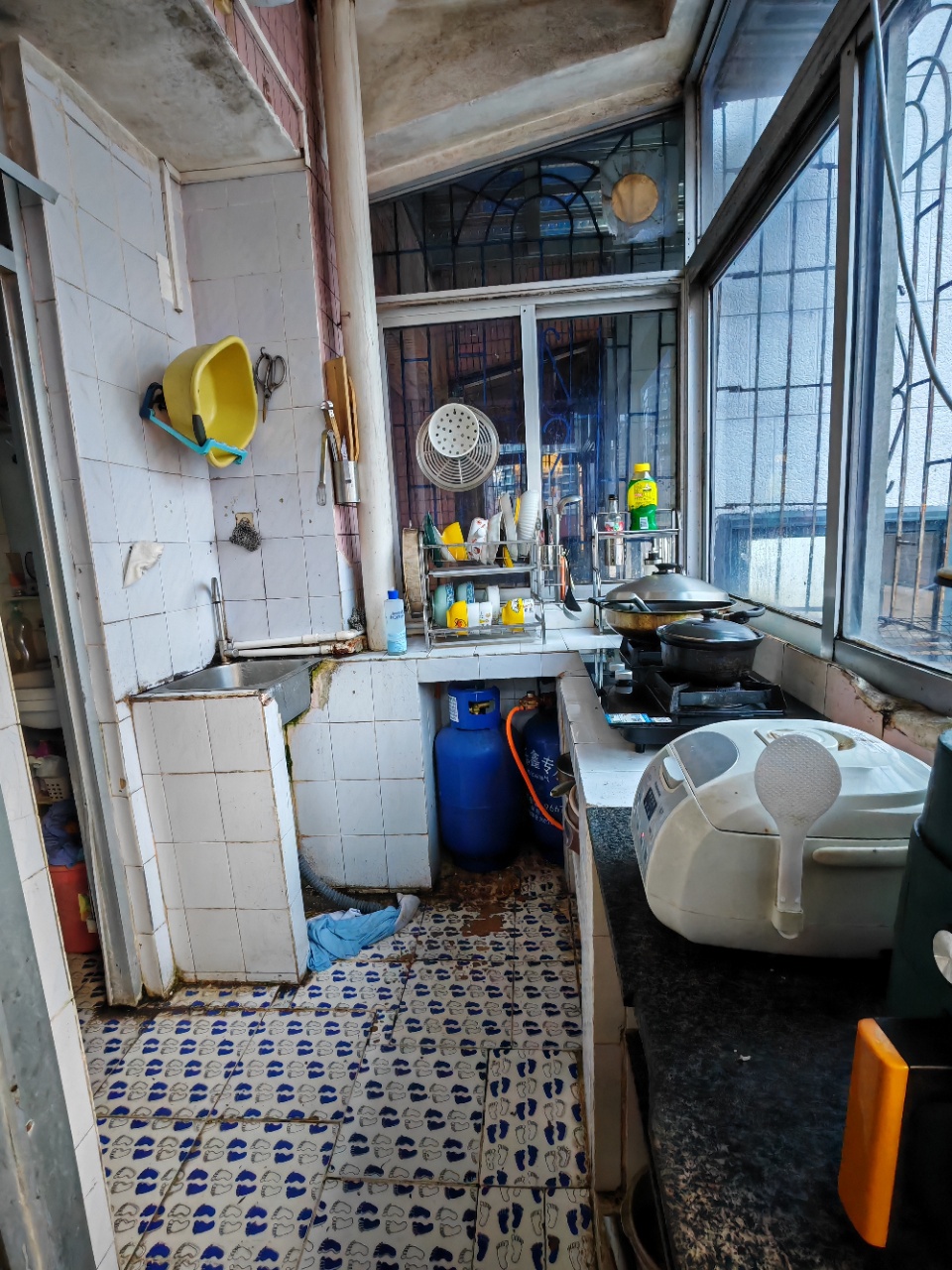 爱华小区  2室2厅1卫    87.0万 爱华小区  2室2厅1卫    87.0万室内图