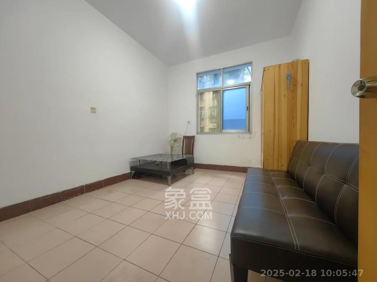 省水院宿舍 4室2厅1卫 1900.0元/月 省水院宿舍 4室2厅1卫 1900.0元/月室内图