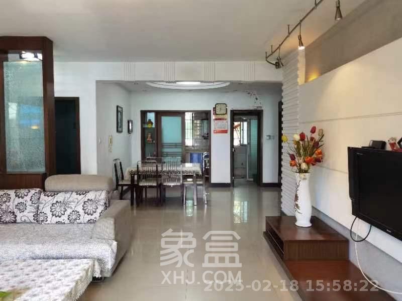 东南明苑  3室2厅1卫   2600.00元/月室内图