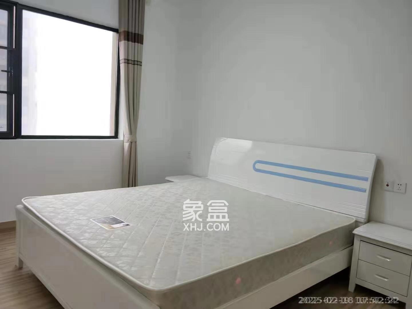 奥克斯缔壹城  3室2厅1卫   2100.00元/月室内图
