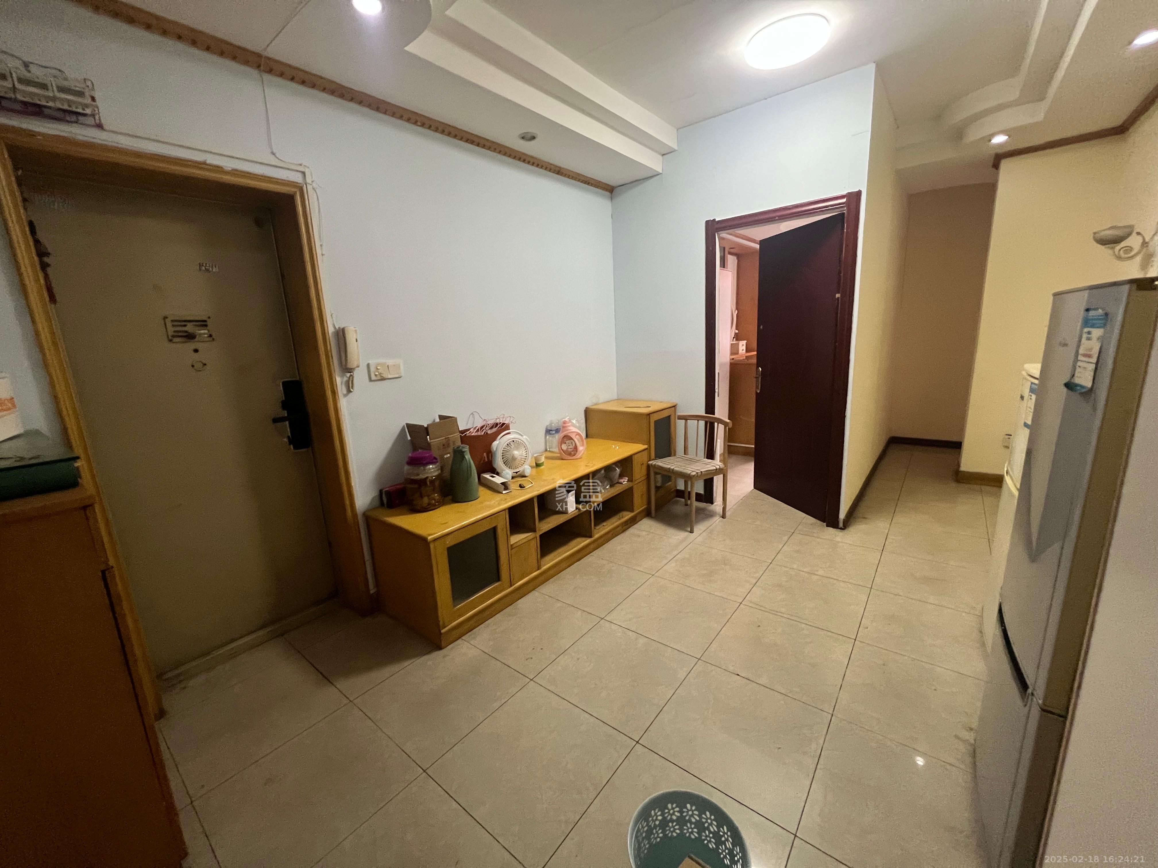 牛角塘社区 3室1厅1卫 1600.0元/月 牛角塘社区 3室1厅1卫 1600.0元/月室内图