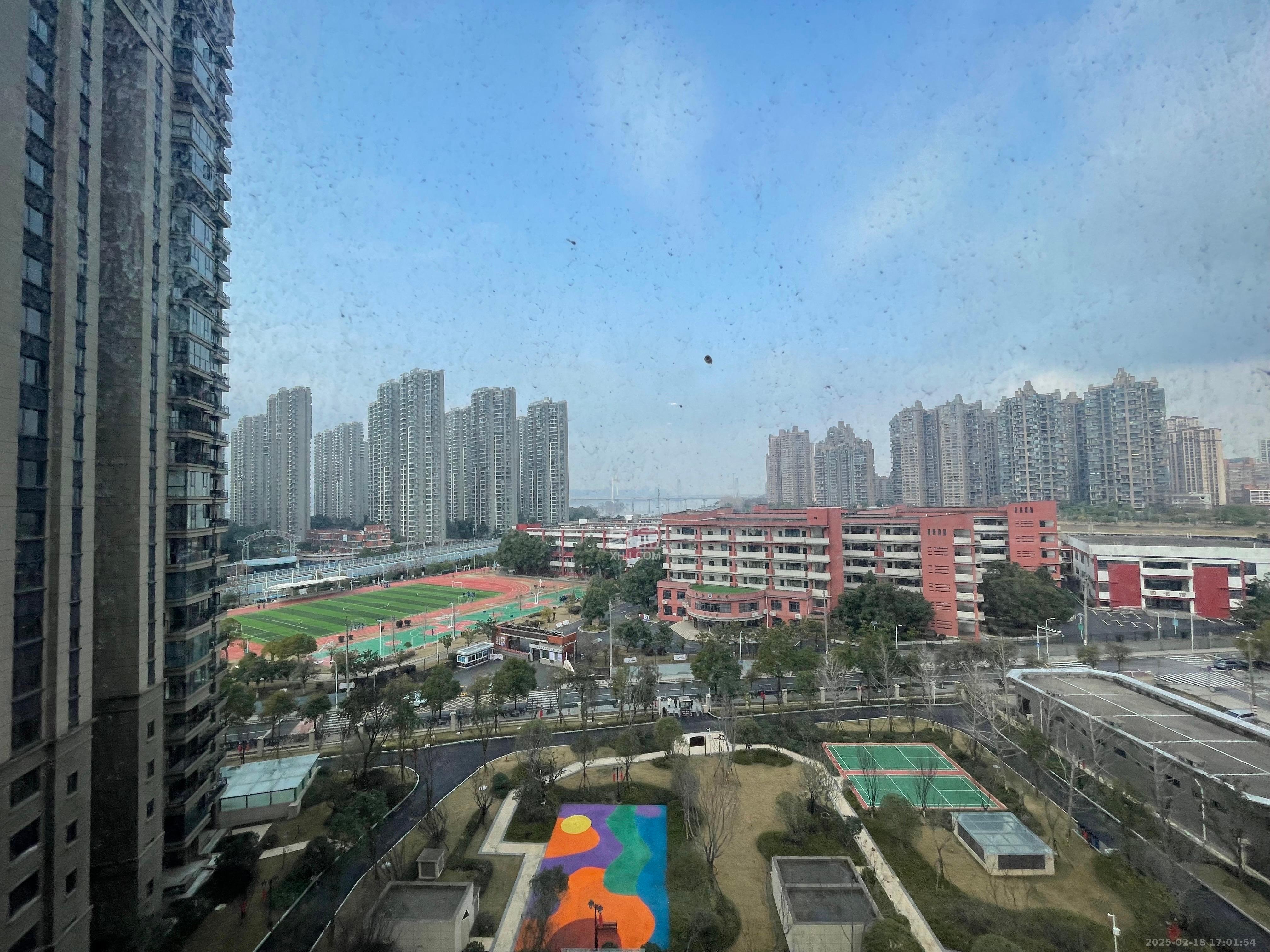 恒大清澜苑(恒大御景半岛四期) 1室1厅1卫 1500.0元/月 恒大清澜苑(恒大御景半岛四期) 1室1厅1卫 1500.0元/月室内图