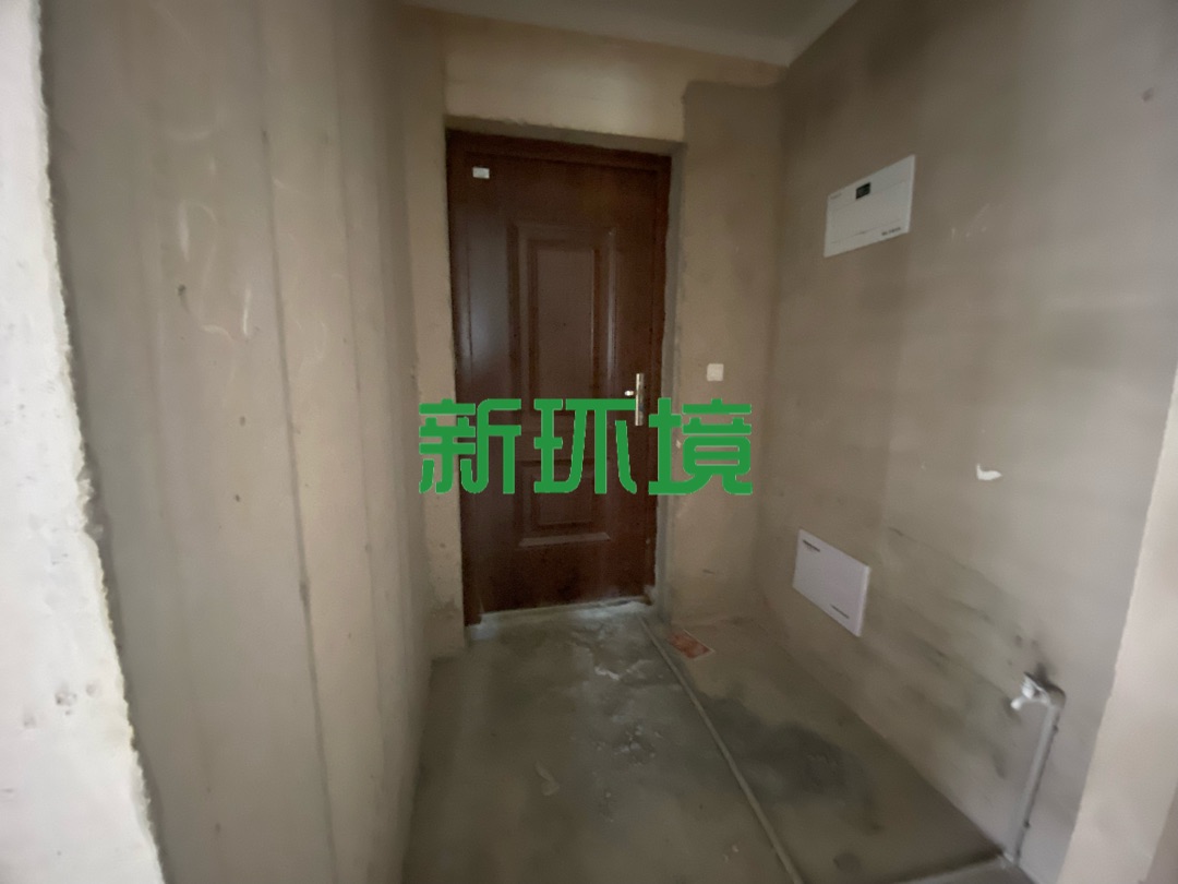 荣盛花语书苑 4室2厅2卫 84.80万 荣盛花语书苑 4室2厅2卫 84.80万客厅