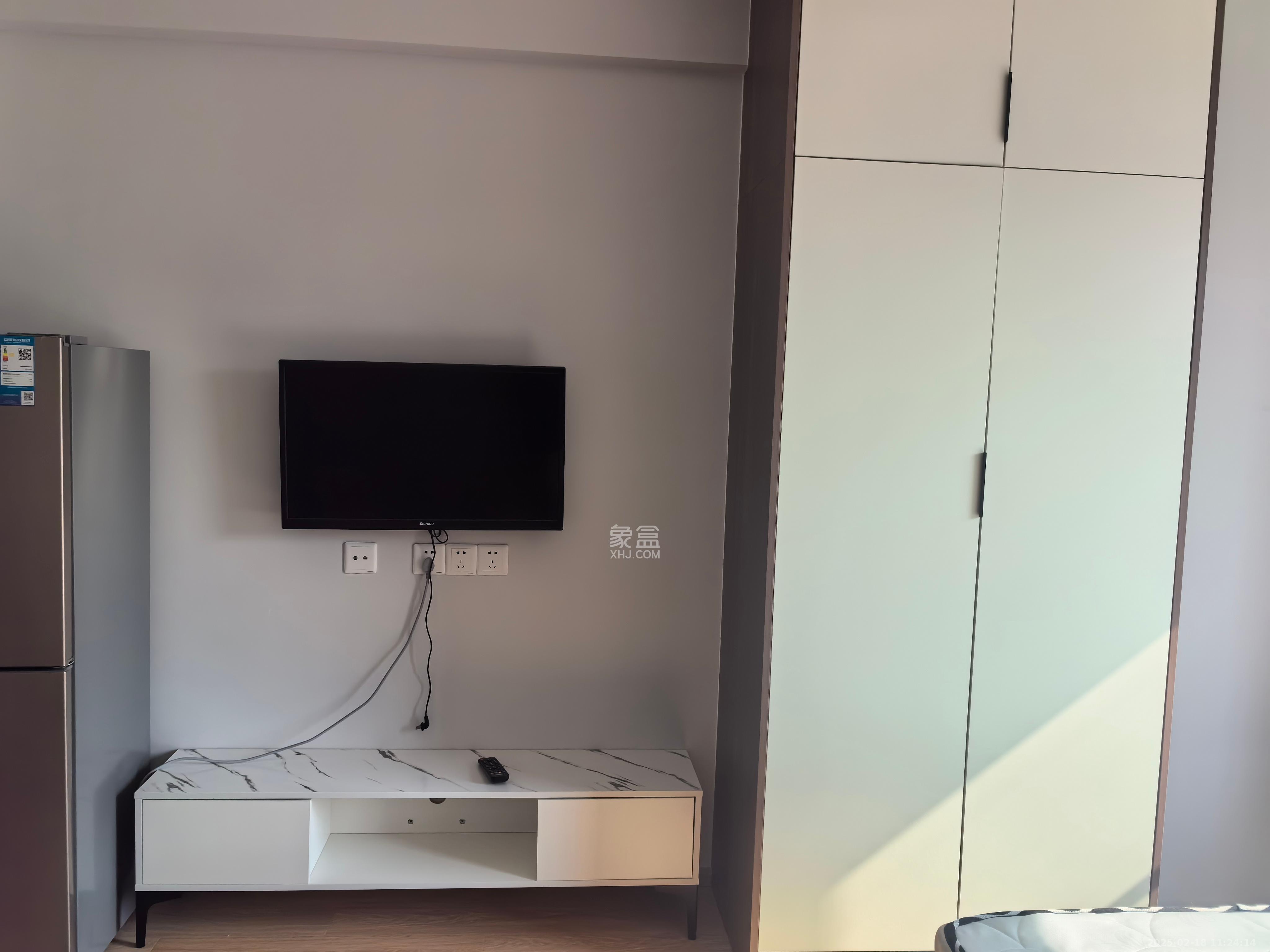 佳兆业云顶都汇 1室1厅1卫 1300.0元/月 佳兆业云顶都汇 1室1厅1卫 1300.0元/月室内图