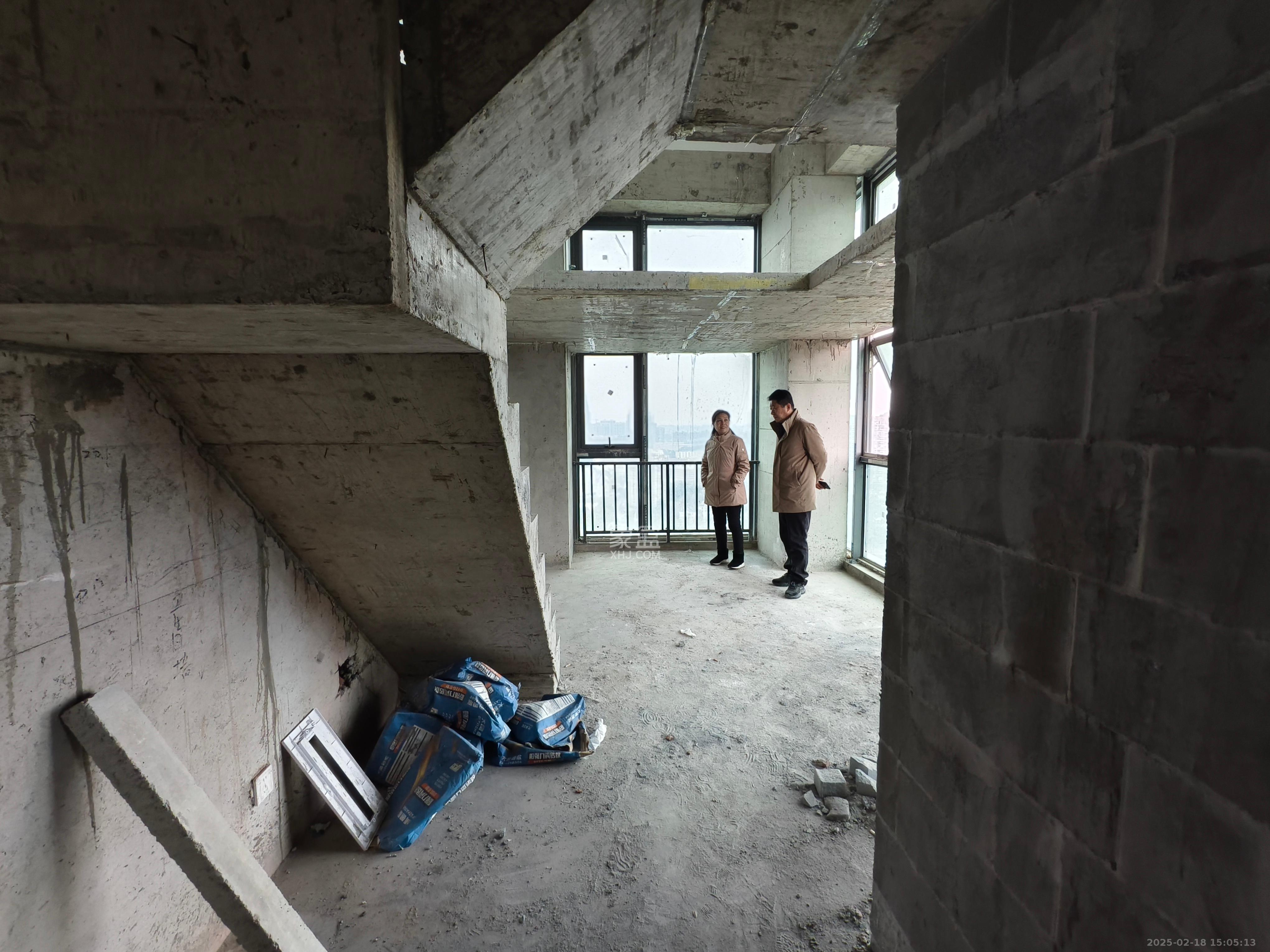 绿地V岛  1室0厅0卫    1200.0元/月 绿地V岛  1室0厅0卫    1200.0元/月室内图