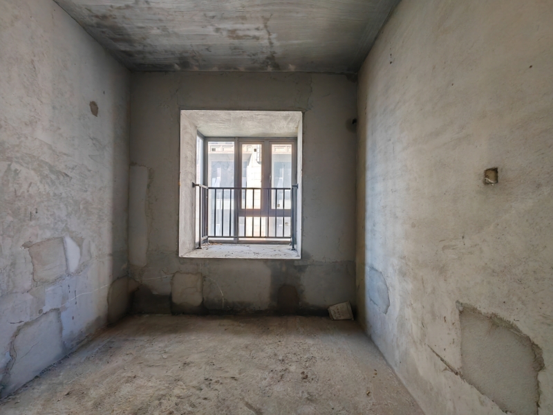 海航豪庭南苑 3室2厅2卫 295.0万 海航豪庭南苑 3室2厅2卫 295.0万客厅