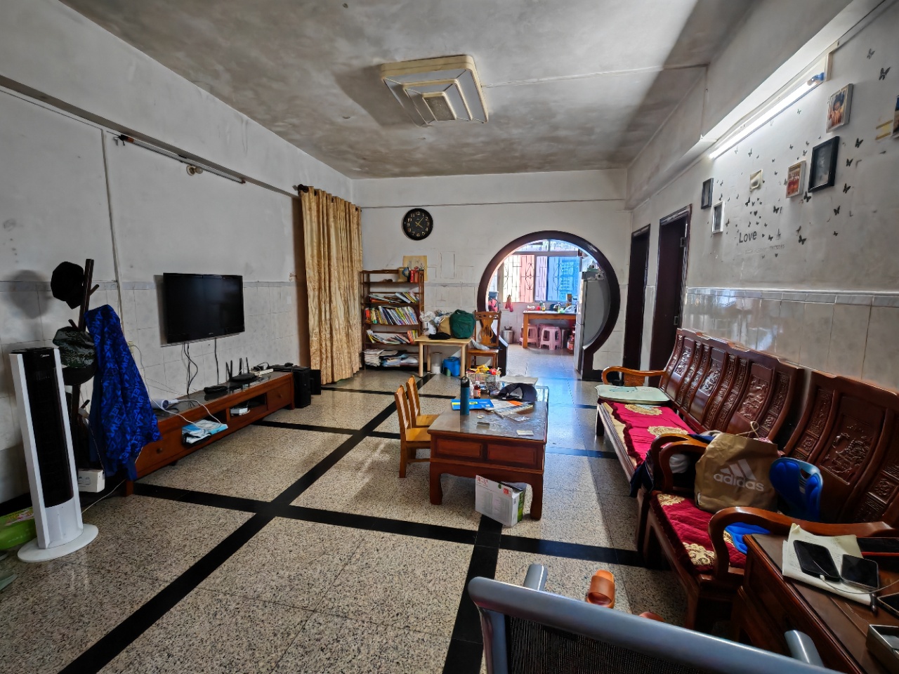 爱华小区  2室2厅1卫    87.0万 爱华小区  2室2厅1卫    87.0万室内图