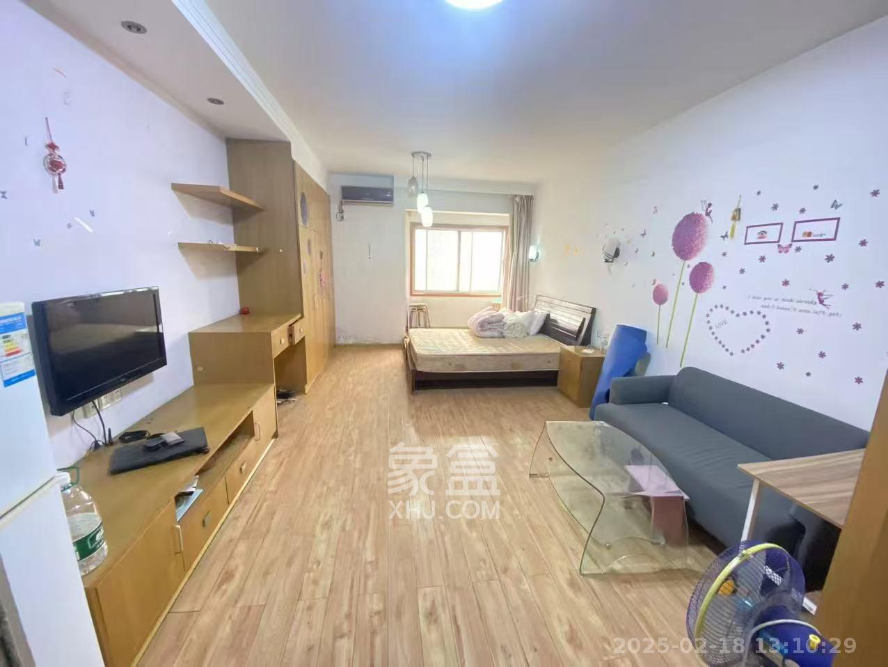 巧克力空间(建鸿达现代大厦) 1室1厅1卫 1000.0元/月 巧克力空间(建鸿达现代大厦) 1室1厅1卫 1000.0元/月室内图