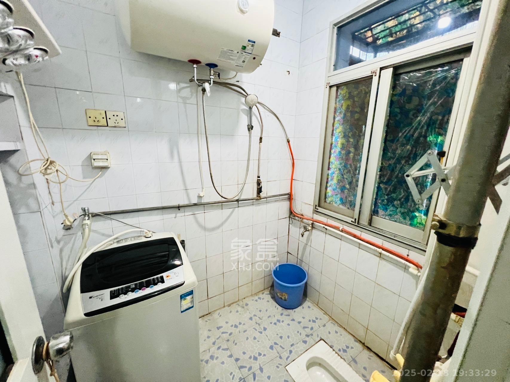 东瓜山三村(东电社区) 3室1厅1卫 1500.0元/月 东瓜山三村(东电社区) 3室1厅1卫 1500.0元/月室内图