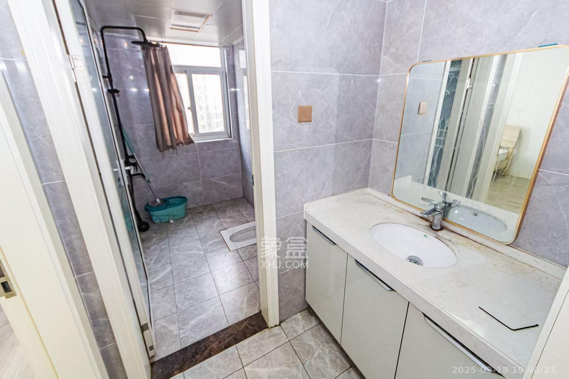 北辰三角洲C2区  4室2厅2卫    5200.0元/月 北辰三角洲C2区  4室2厅2卫    5200.0元/月室内图