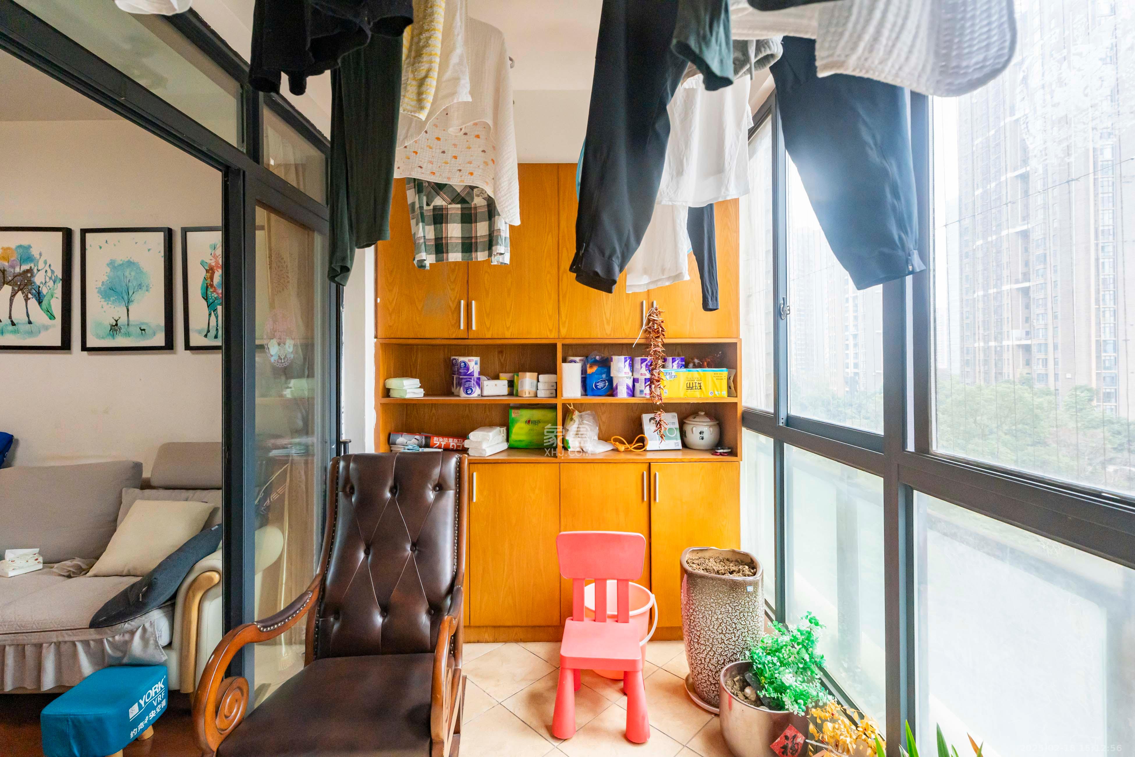 藏珑湖上国际花园 1室2厅1卫 2800.0元/月 藏珑湖上国际花园 1室2厅1卫 2800.0元/月室内图