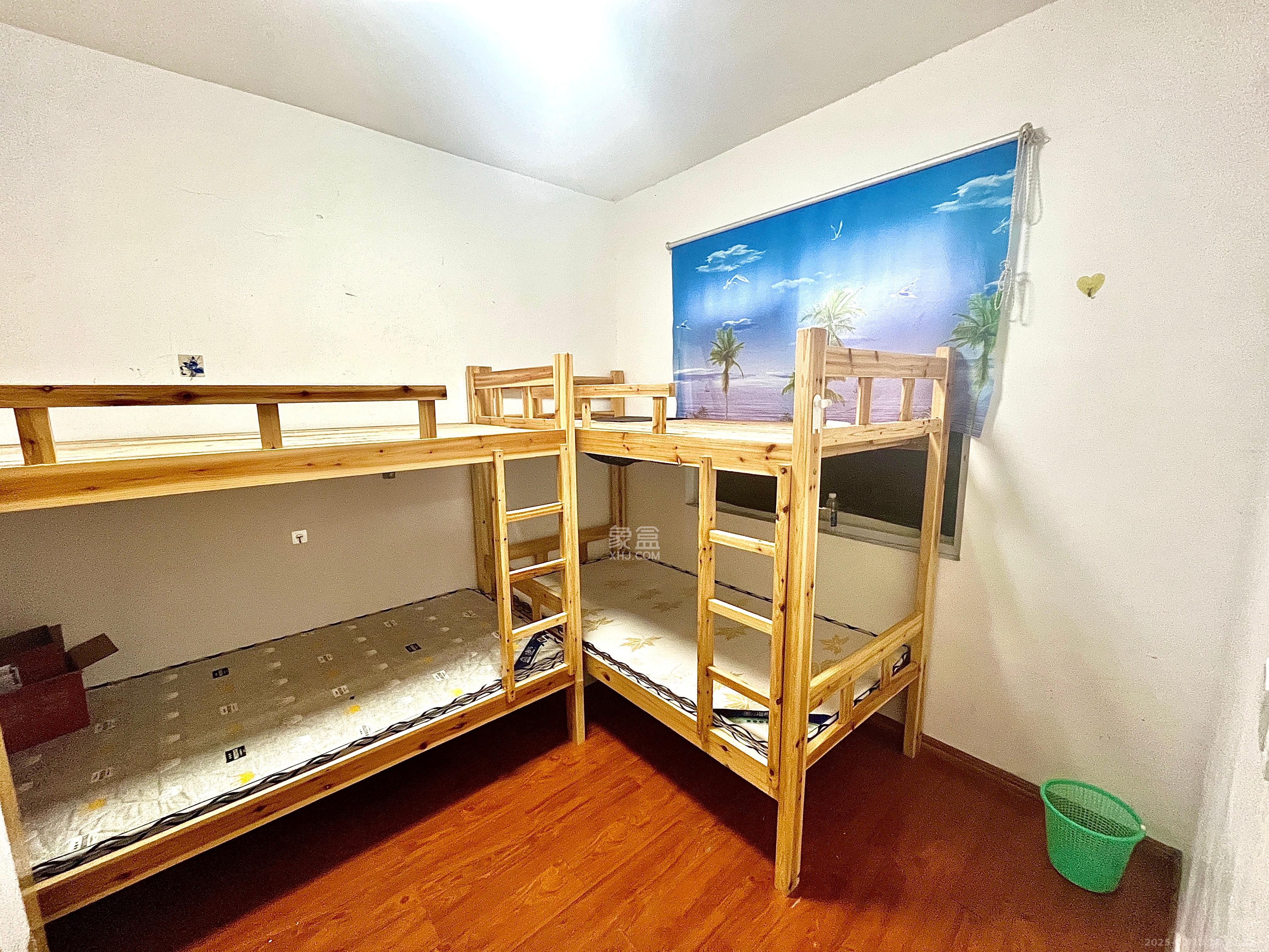 筑梦佳园 4室2厅2卫 2200.0元/月 筑梦佳园 4室2厅2卫 2200.0元/月室内图