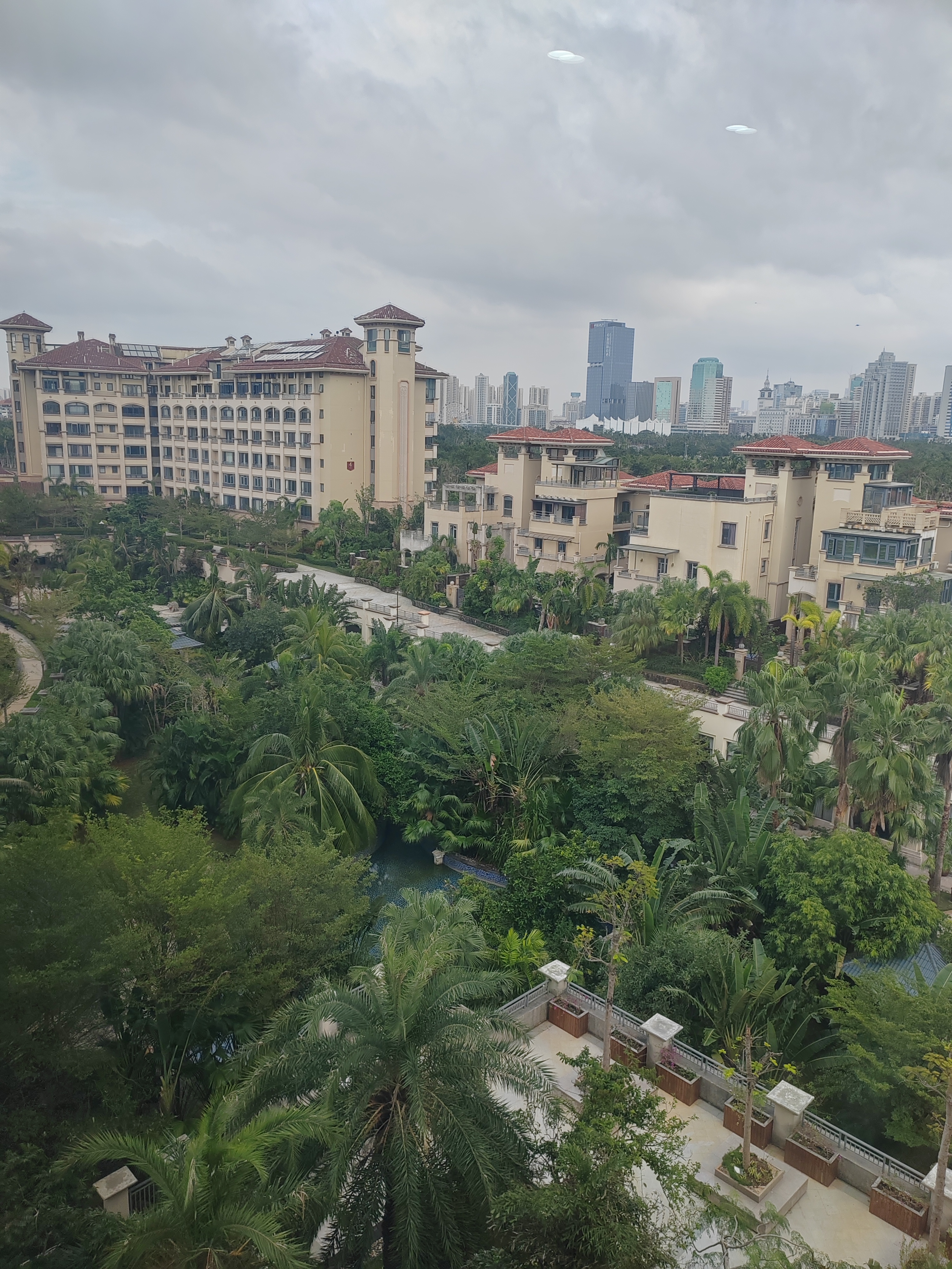 海口湾1号 4室2厅1卫 650.0万 海口湾1号 4室2厅1卫 650.0万客厅