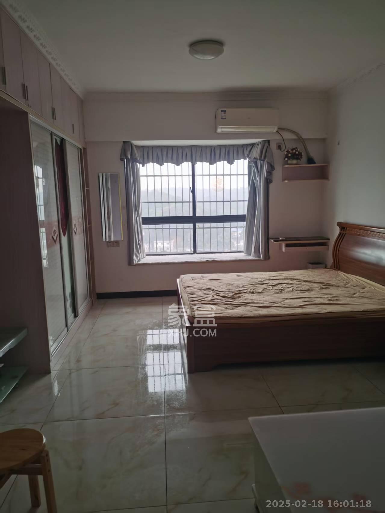 世纪桃花苑 1室1厅1卫 1400.0元/月 世纪桃花苑 1室1厅1卫 1400.0元/月室内图