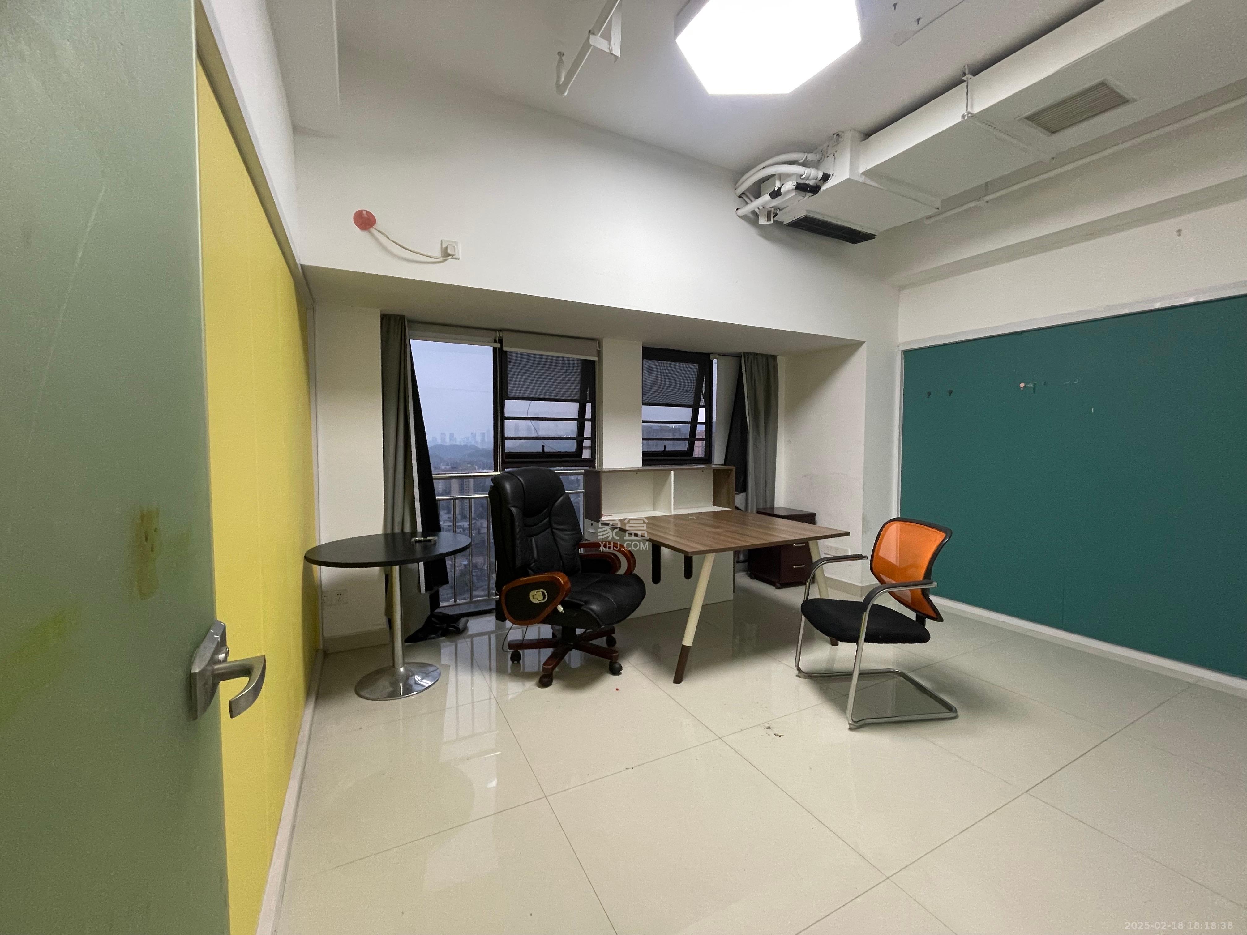 达美D6区   350.0㎡      20000.0元/月室内图