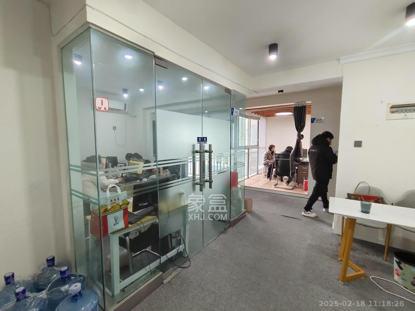 友阿光大大厦 5室1厅0卫 4500.0元/月 友阿光大大厦 5室1厅0卫 4500.0元/月户型图