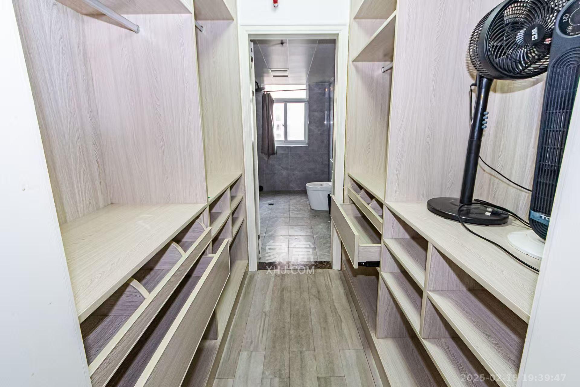 北辰三角洲C2区  4室2厅2卫    5200.0元/月 北辰三角洲C2区  4室2厅2卫    5200.0元/月室内图