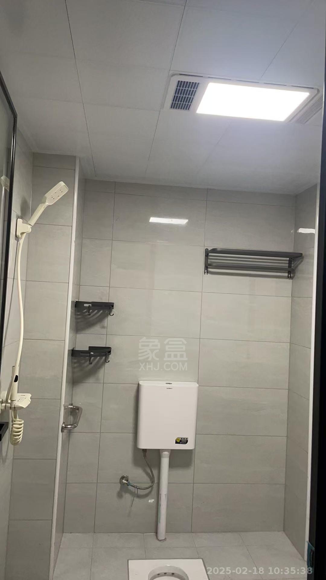 山水洲城华晨第一城 1室1厅1卫 1400.0元/月 山水洲城华晨第一城 1室1厅1卫 1400.0元/月室内图