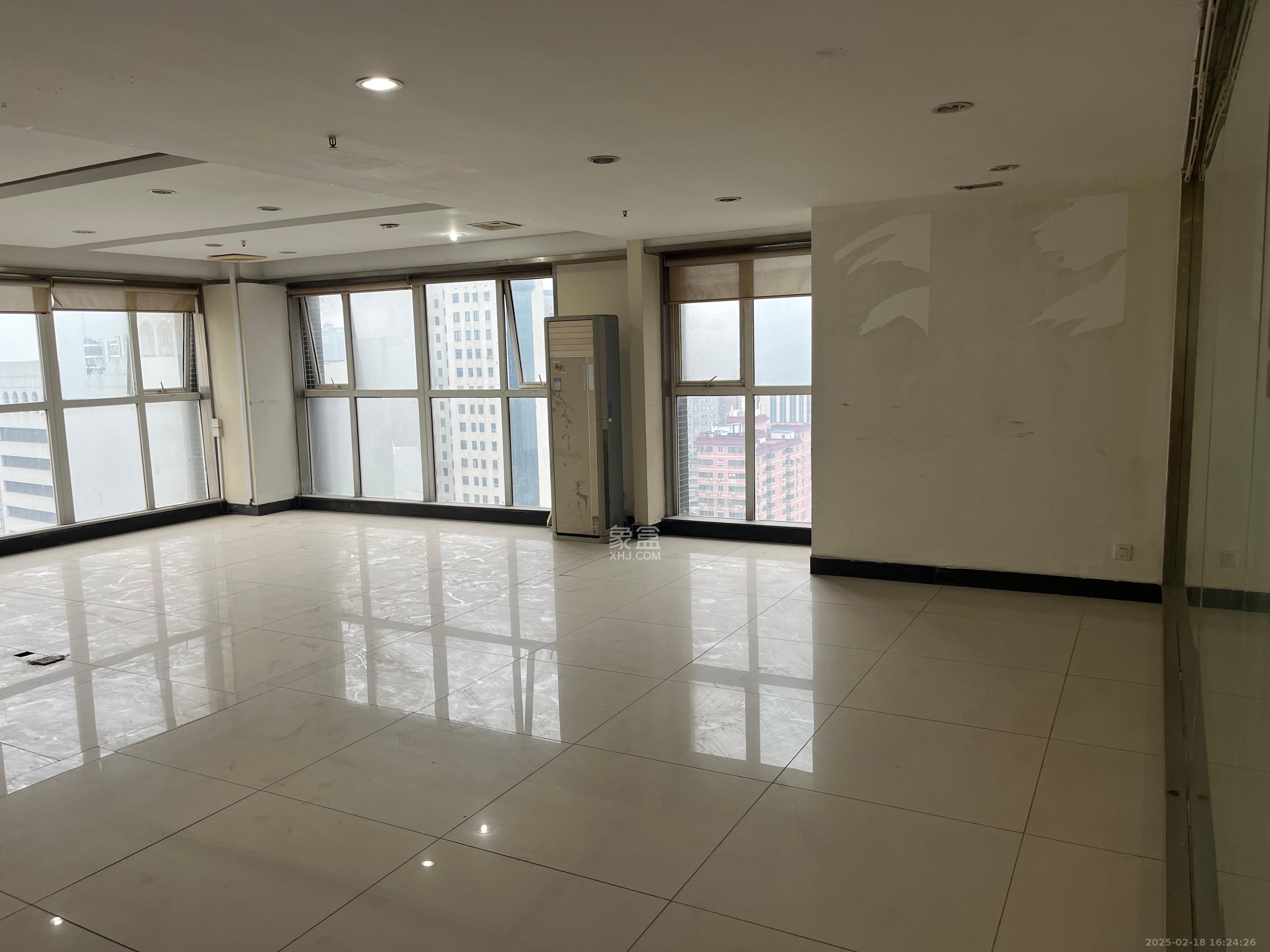 汇富中心   150.0㎡      5200.0元/月室内图