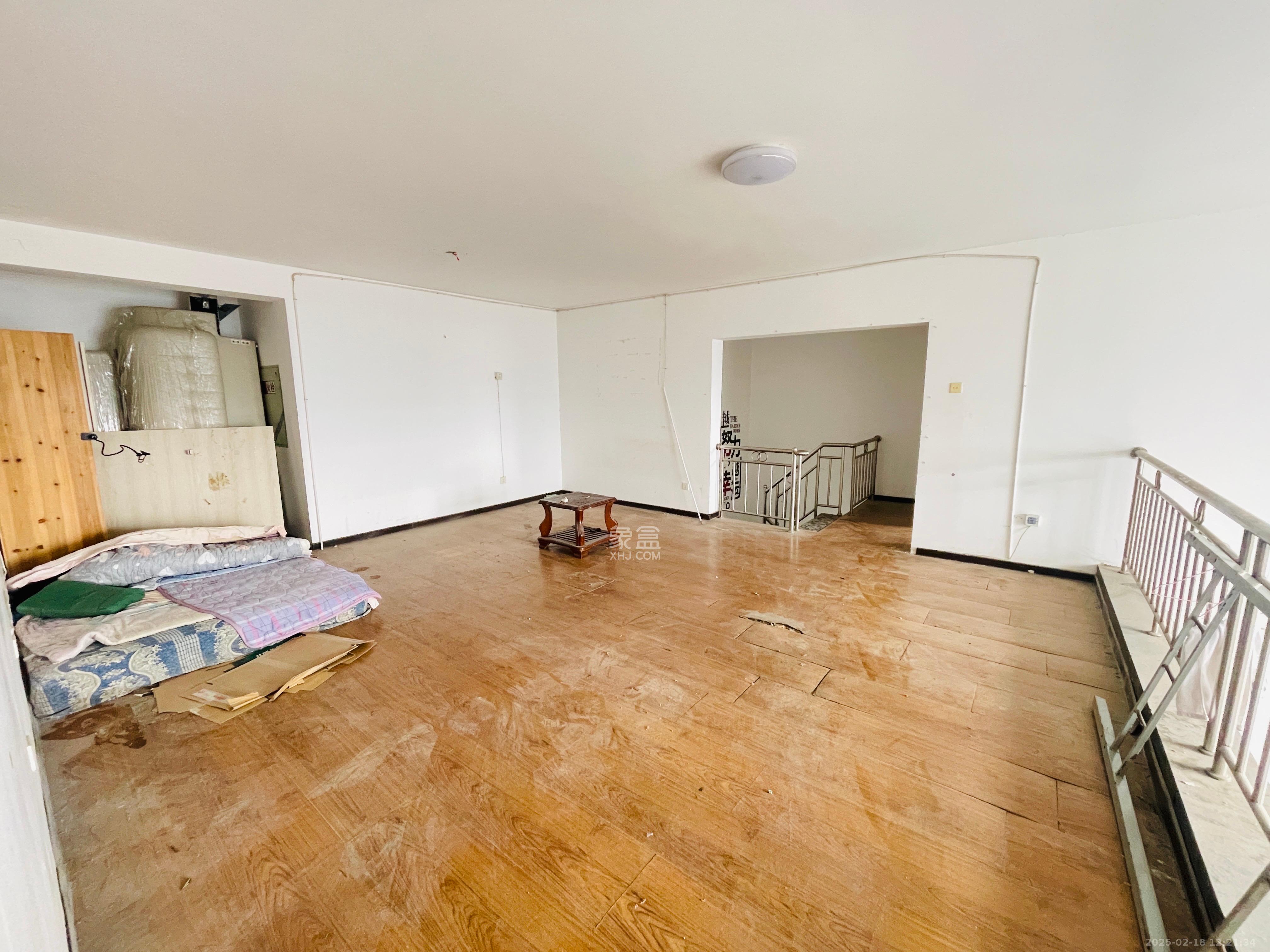 星电阳光城 4室2厅2卫 4300.0元/月 星电阳光城 4室2厅2卫 4300.0元/月室内图