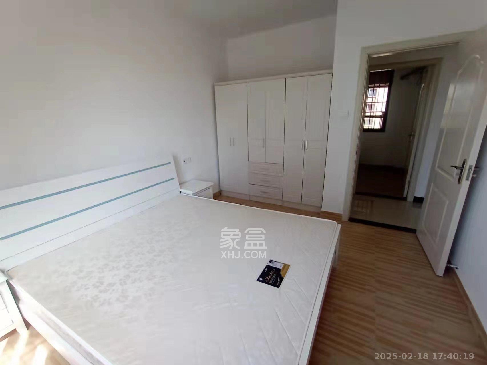 奥克斯缔壹城  3室2厅1卫   2100.00元/月户型图