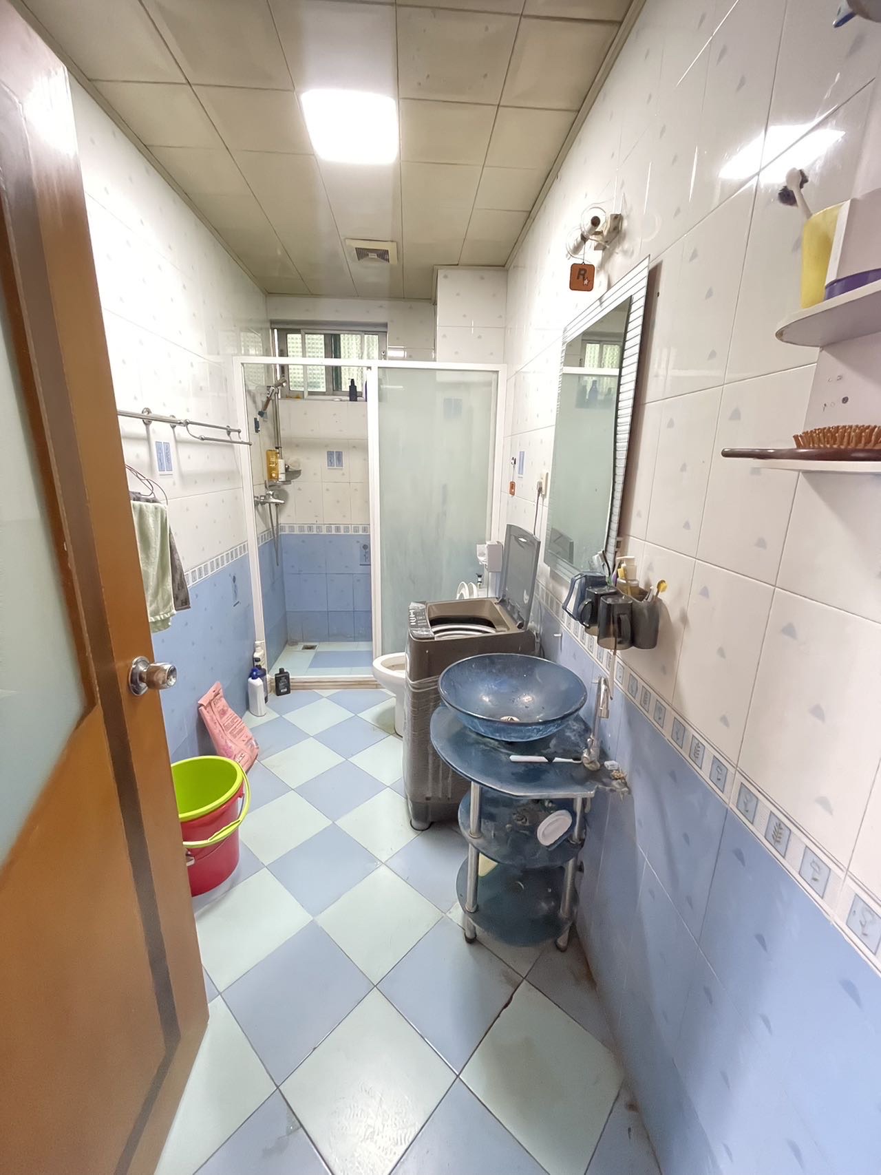 名门广场南区(一期) 3室2厅1卫 170.0万 名门广场南区(一期) 3室2厅1卫 170.0万客厅