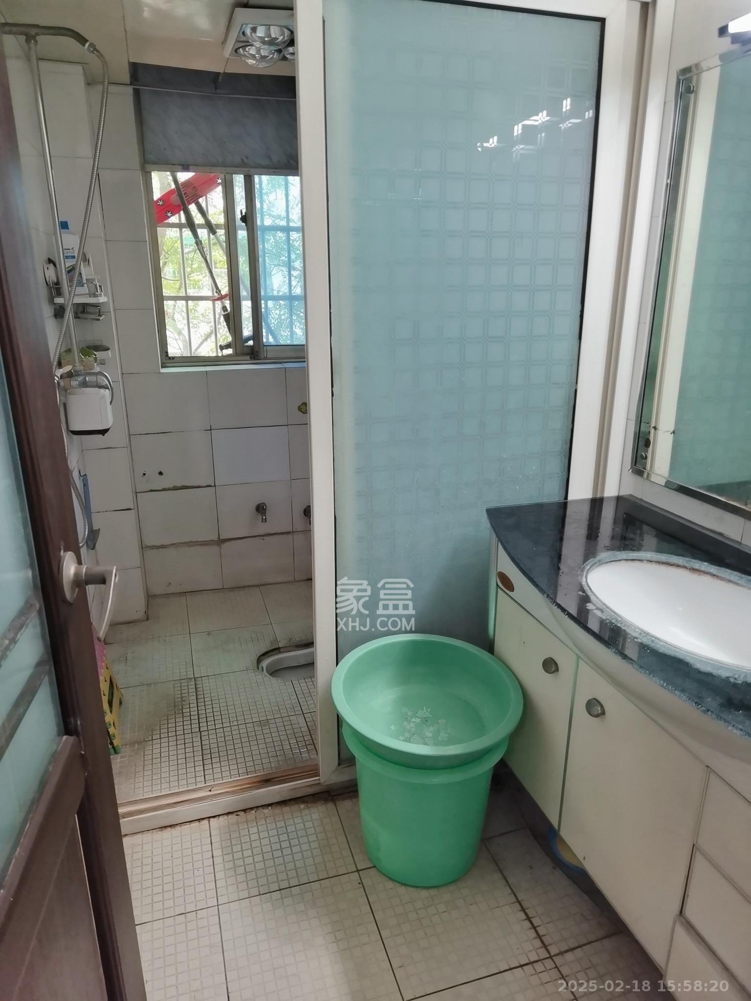 东南明苑  3室2厅1卫   2600.00元/月室内图