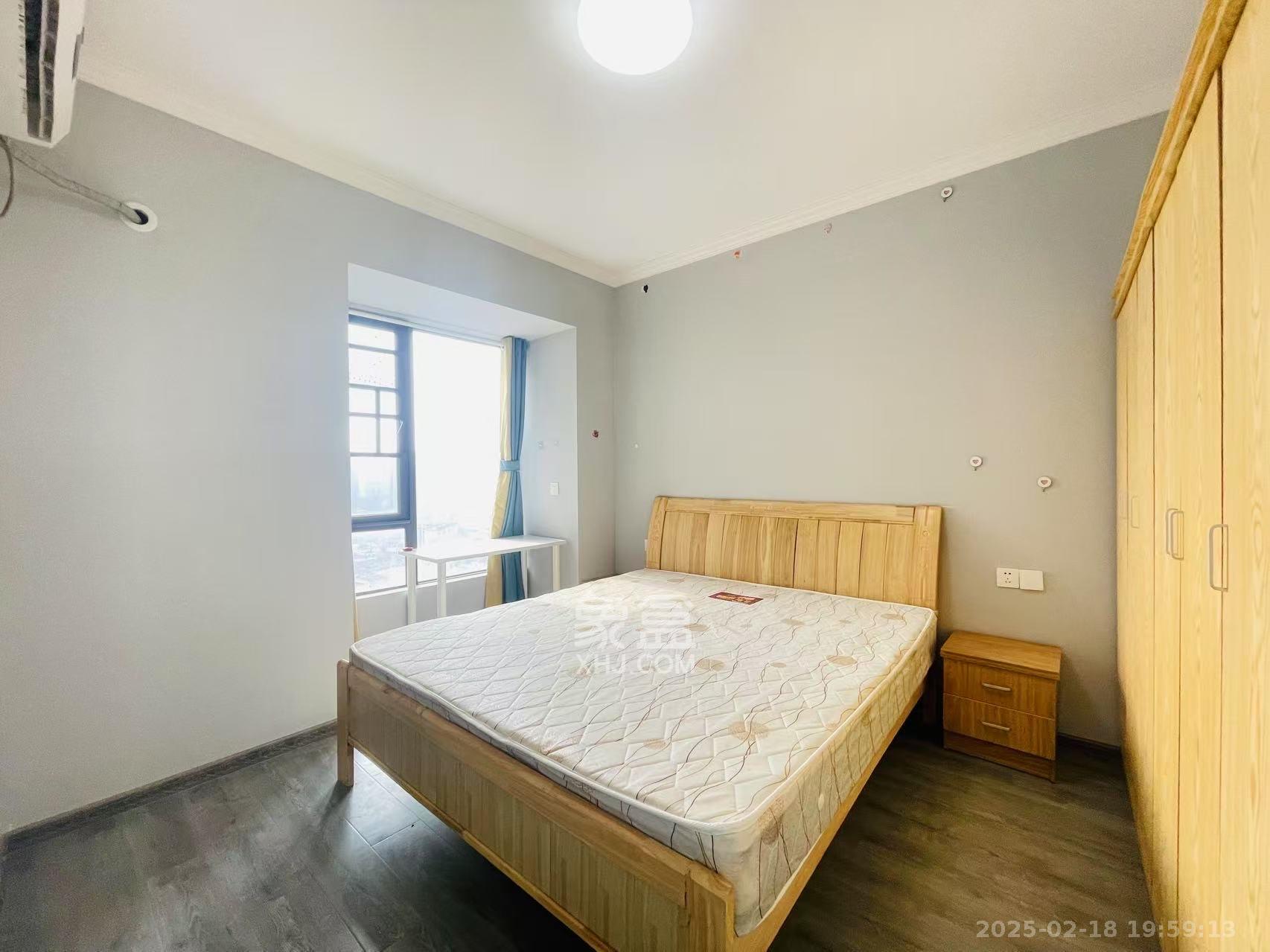 上园商住小区  3室2厅1卫   3100.00元/月室内图