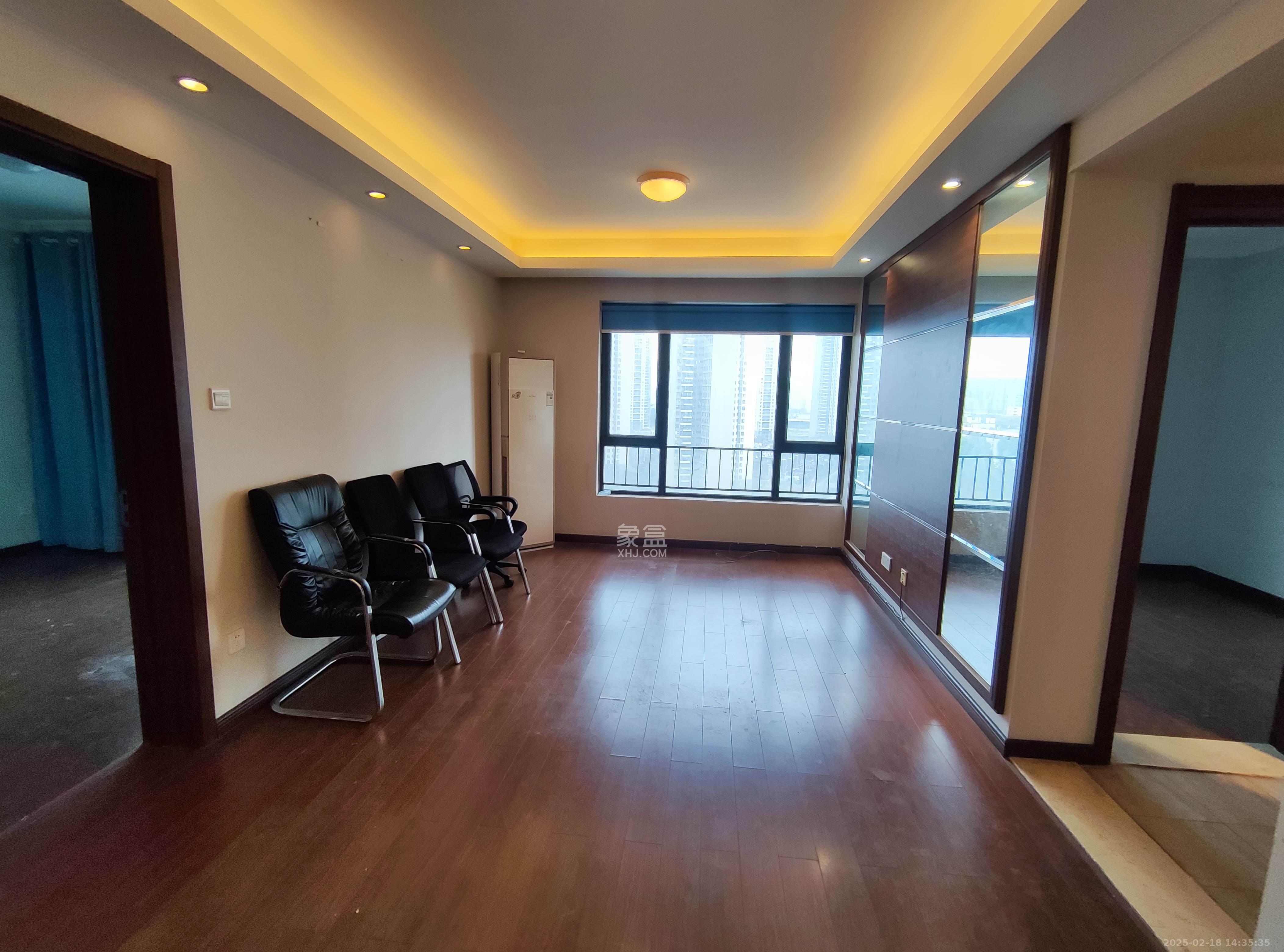 万科金域华府三四期 2室2厅1卫 2300.0元/月 万科金域华府三四期 2室2厅1卫 2300.0元/月室内图