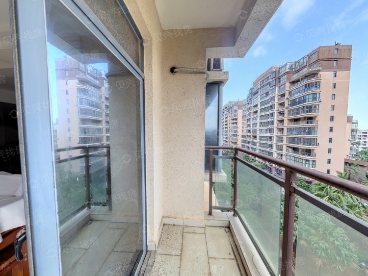 后海温泉小镇 3室2厅1卫 79.0万 后海温泉小镇 3室2厅1卫 79.0万客厅