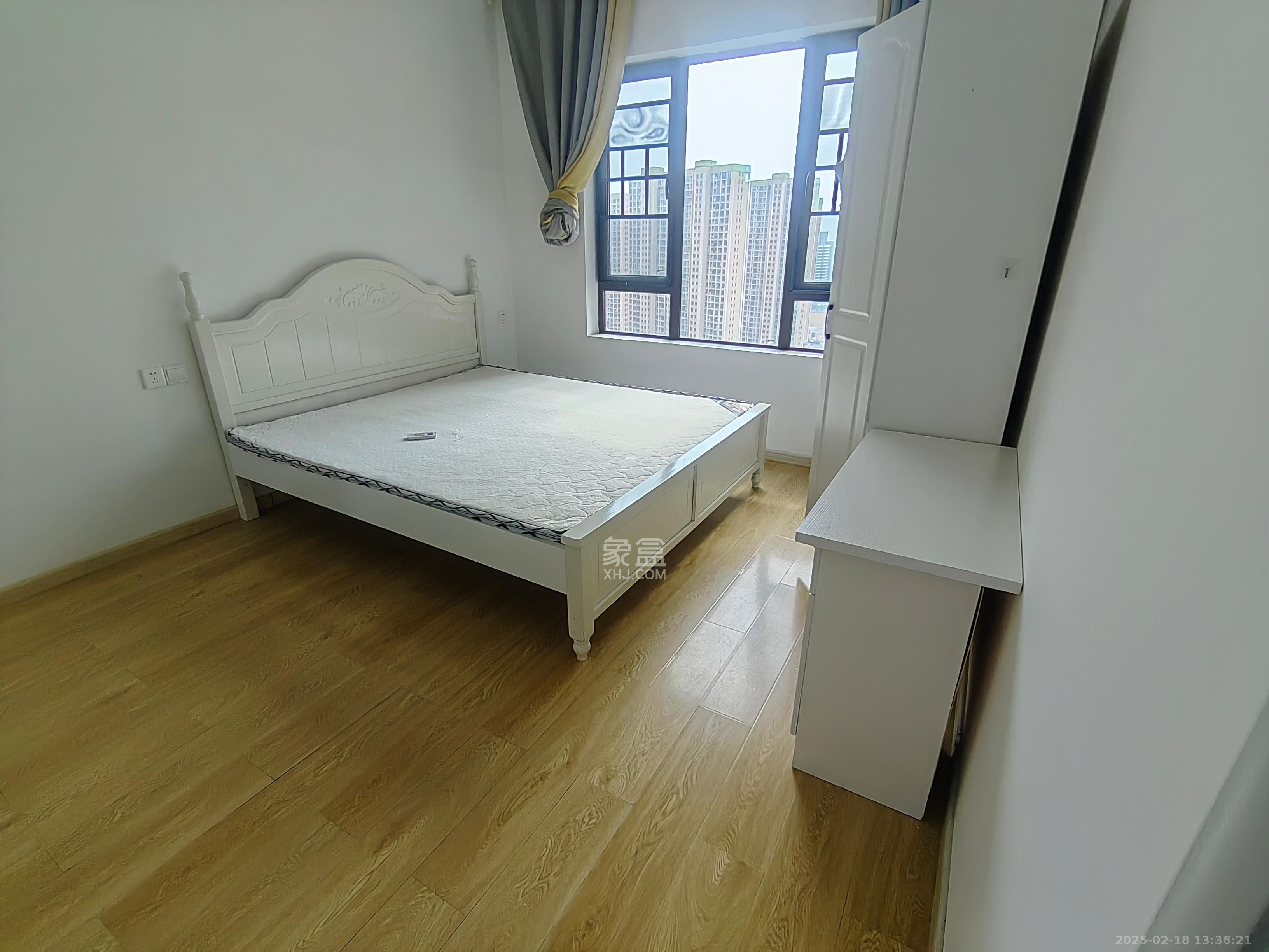 洋湖18克拉(旷远洋湖18克拉) 4室2厅2卫 3380.0元/月 洋湖18克拉(旷远洋湖18克拉) 4室2厅2卫 3380.0元/月室内图