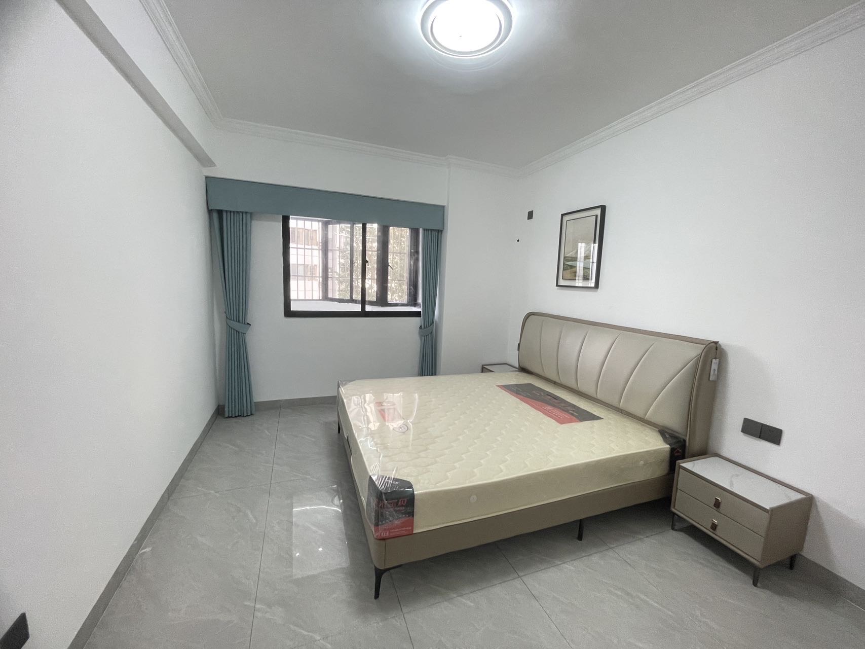 金融花园 3室2厅2卫 135.0万 金融花园 3室2厅2卫 135.0万客厅