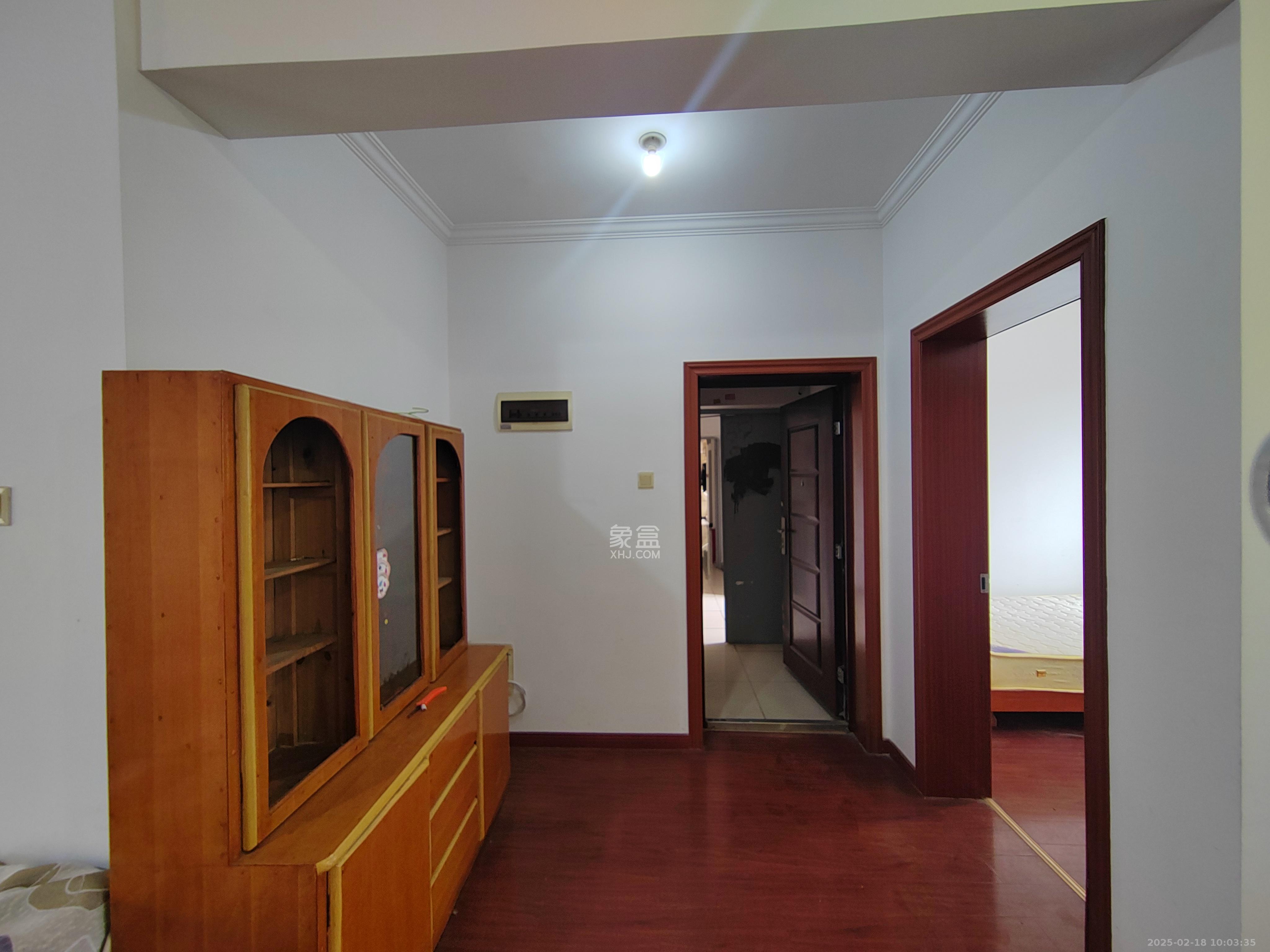 澳海澜庭  3室2厅1卫    1800.0元/月 澳海澜庭  3室2厅1卫    1800.0元/月室内图