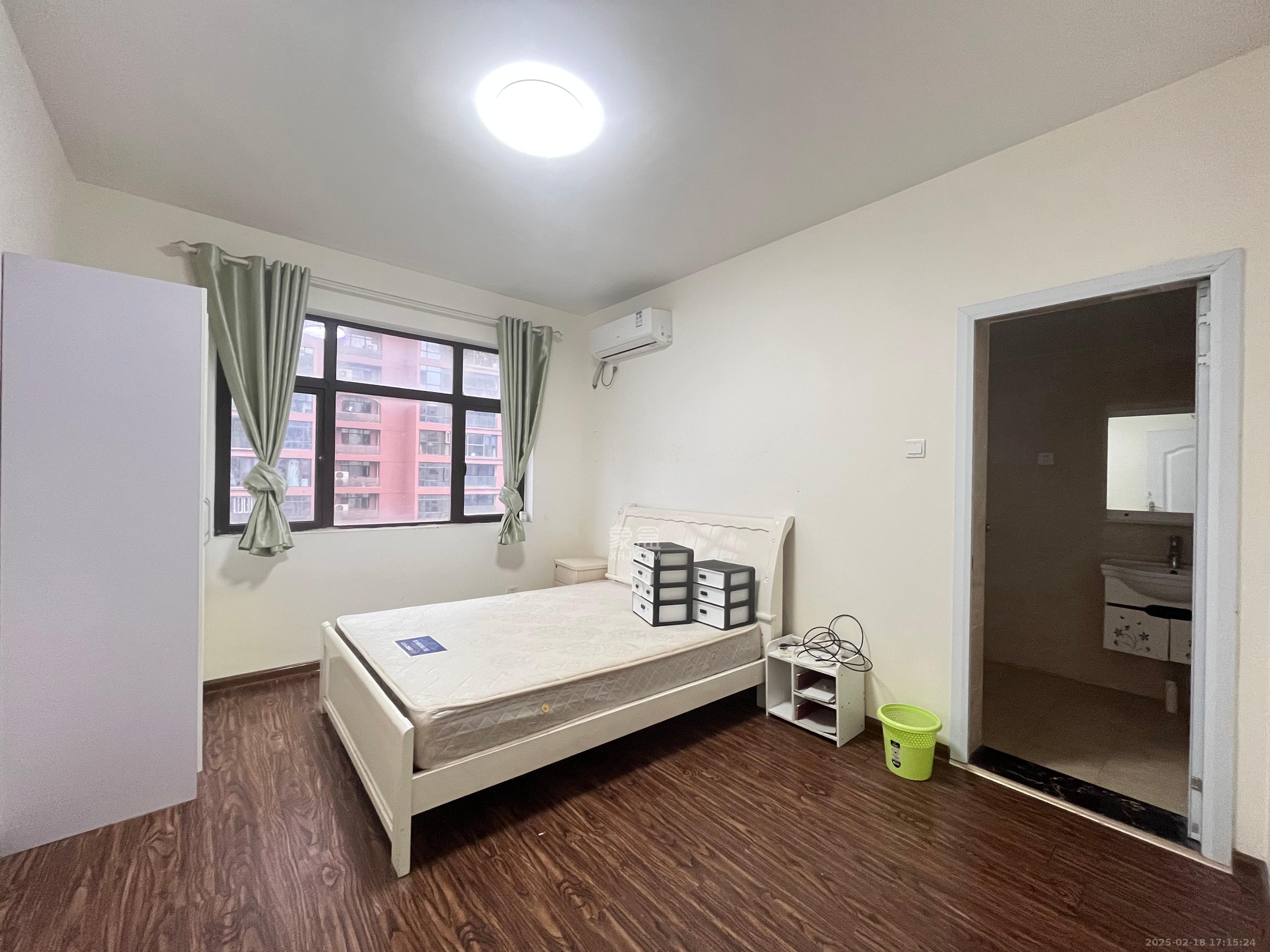 盛隆佳园  4室2厅3卫    3900.0元/月 盛隆佳园  4室2厅3卫    3900.0元/月室内图