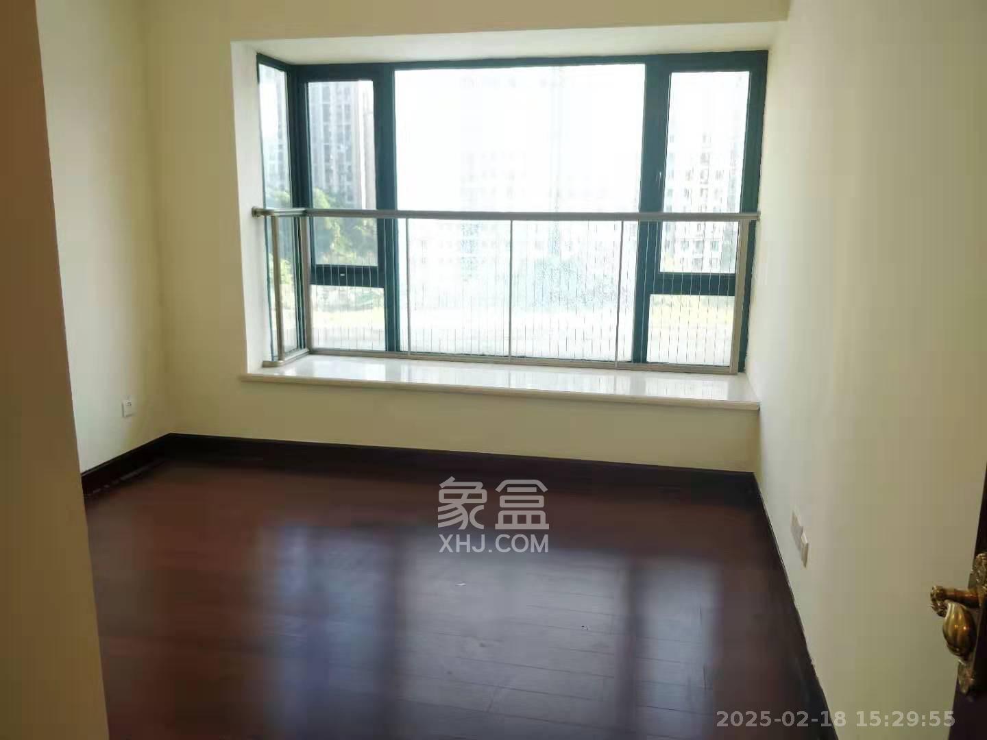 恒大华府  3室2厅1卫   1800.00元/月室内图