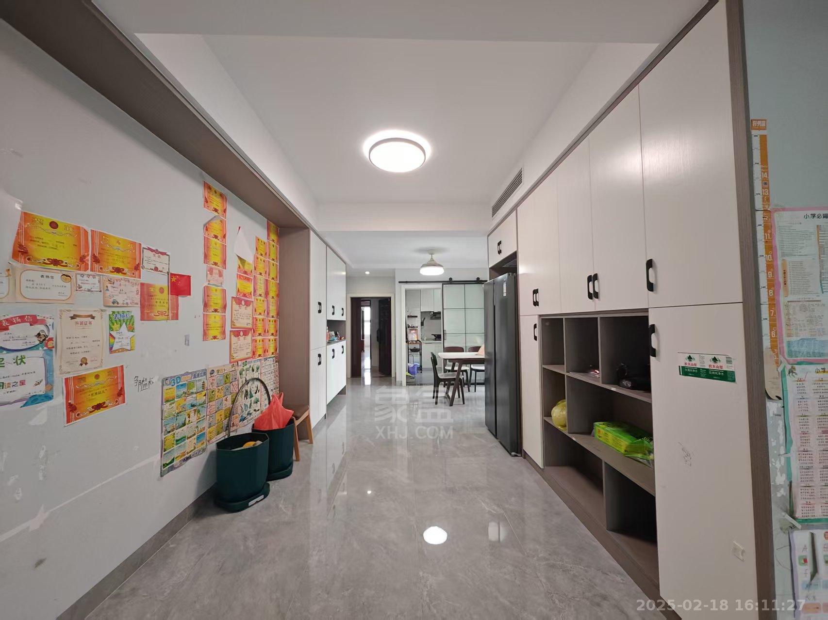 翠谷城 3室2厅2卫 1800.0元/月 翠谷城 3室2厅2卫 1800.0元/月室内图