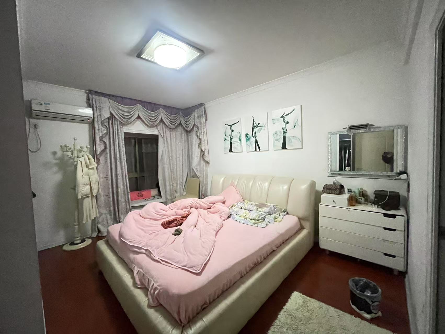 东方豪苑 4室2厅2卫 61.8万 东方豪苑 4室2厅2卫 61.8万卧室