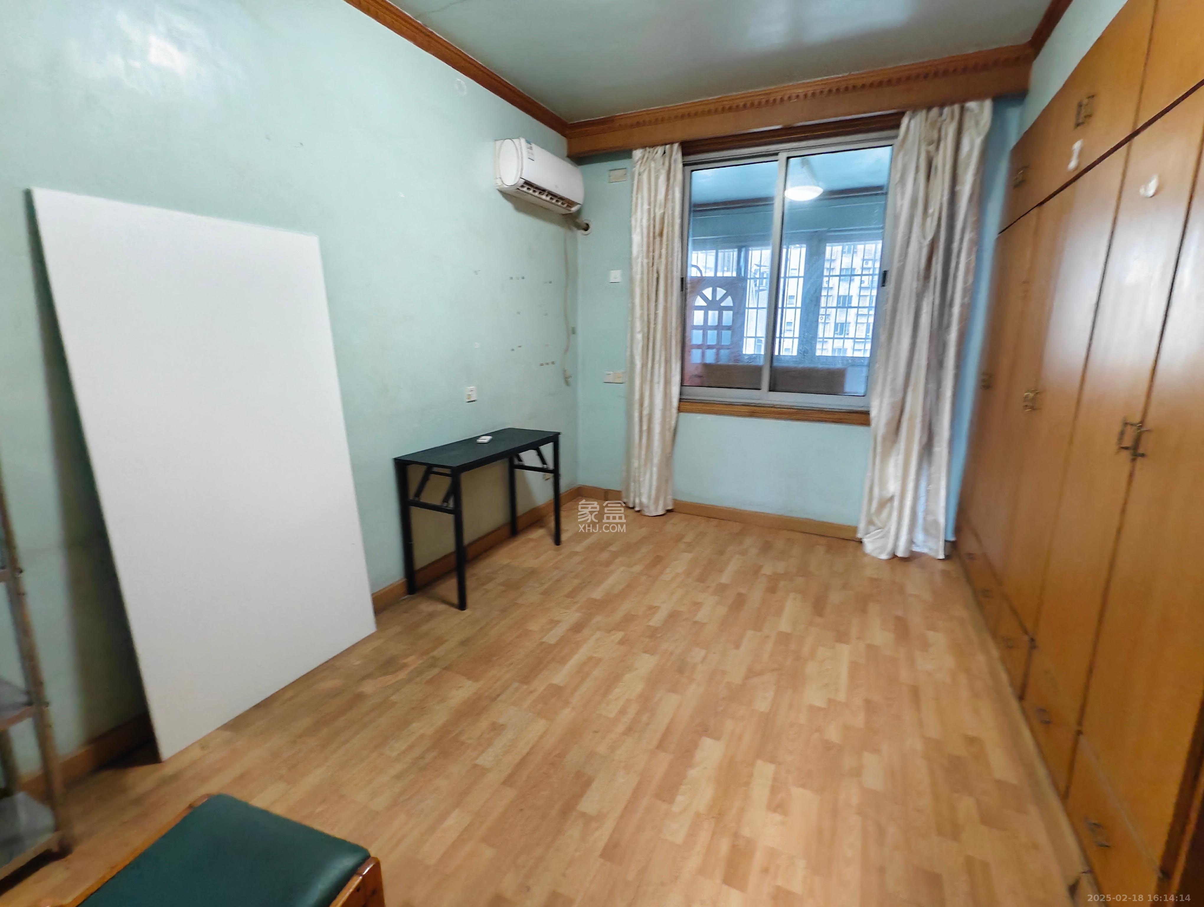 枫林小区 3室2厅1卫 1650.0元/月 枫林小区 3室2厅1卫 1650.0元/月室内图