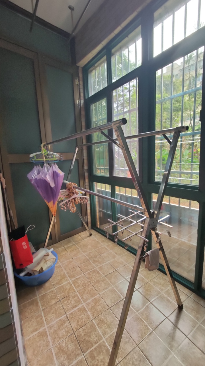 玉和花园三期 3室2厅2卫 136.0万 玉和花园三期 3室2厅2卫 136.0万客厅