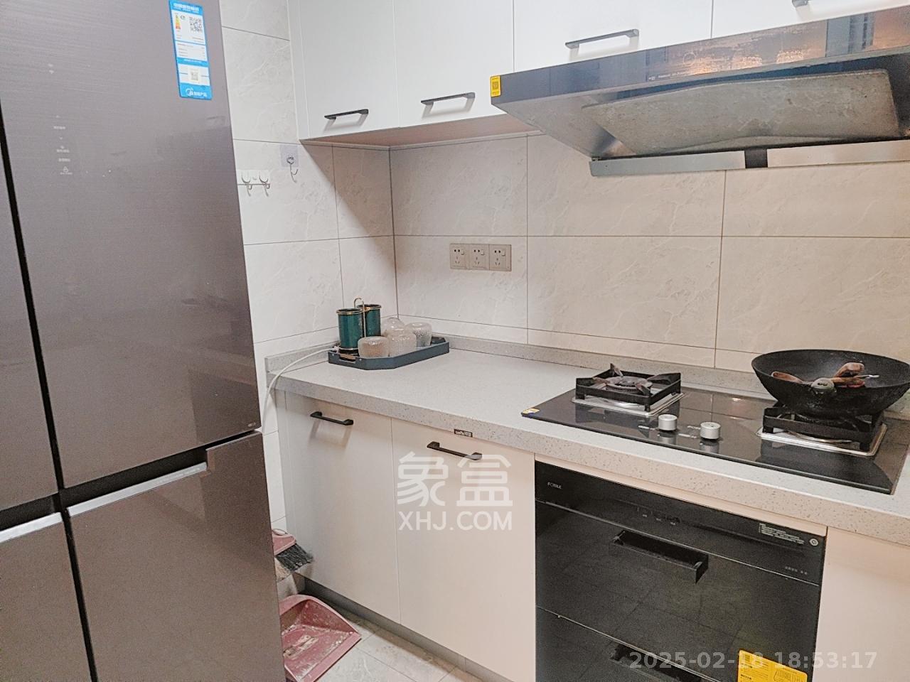 北辰三角洲C3区 3室2厅1卫 3900.0元/月 北辰三角洲C3区 3室2厅1卫 3900.0元/月室内图