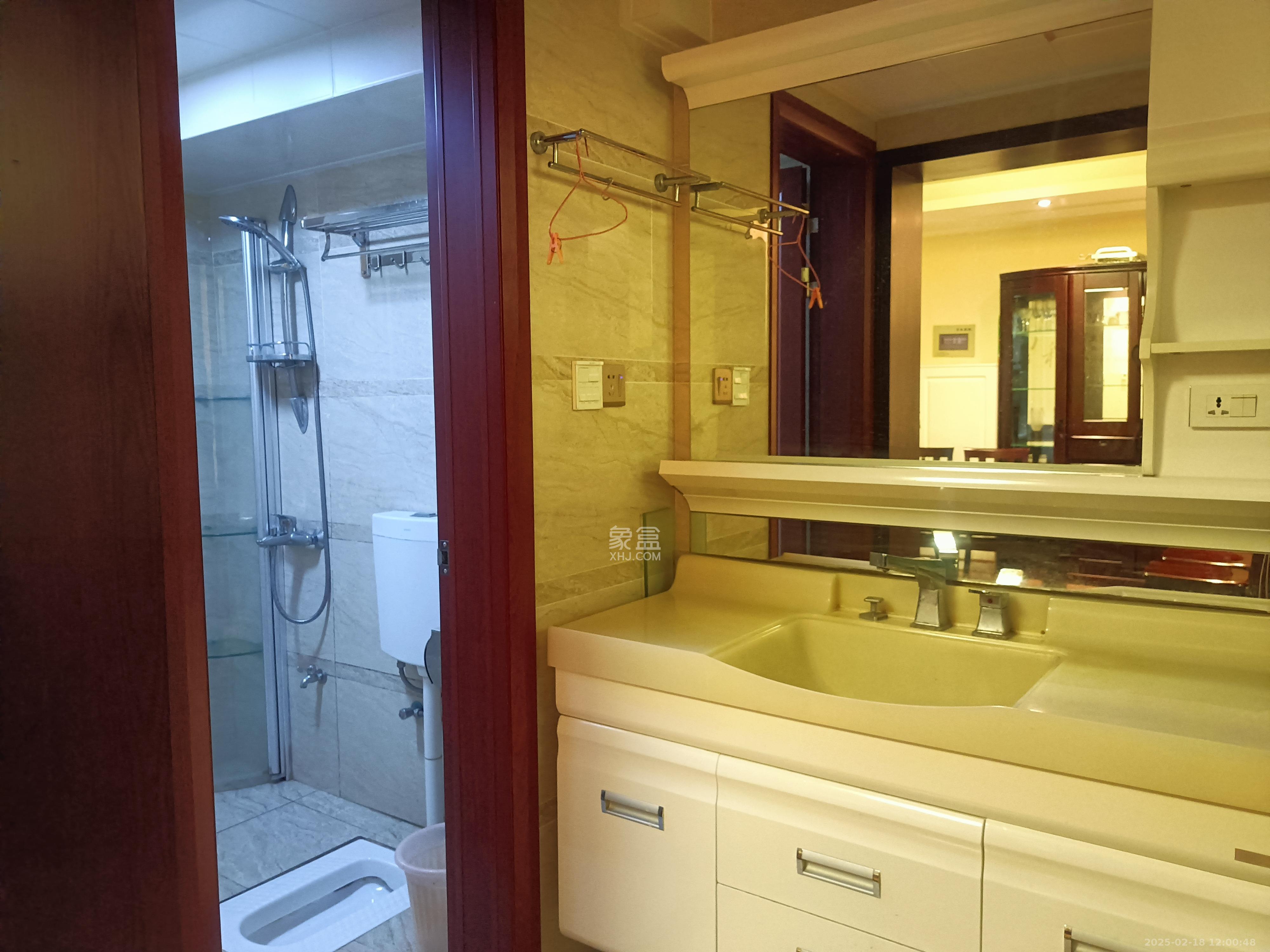 鹏程世家  3室2厅2卫    5200.0元/月 鹏程世家  3室2厅2卫    5200.0元/月室内图