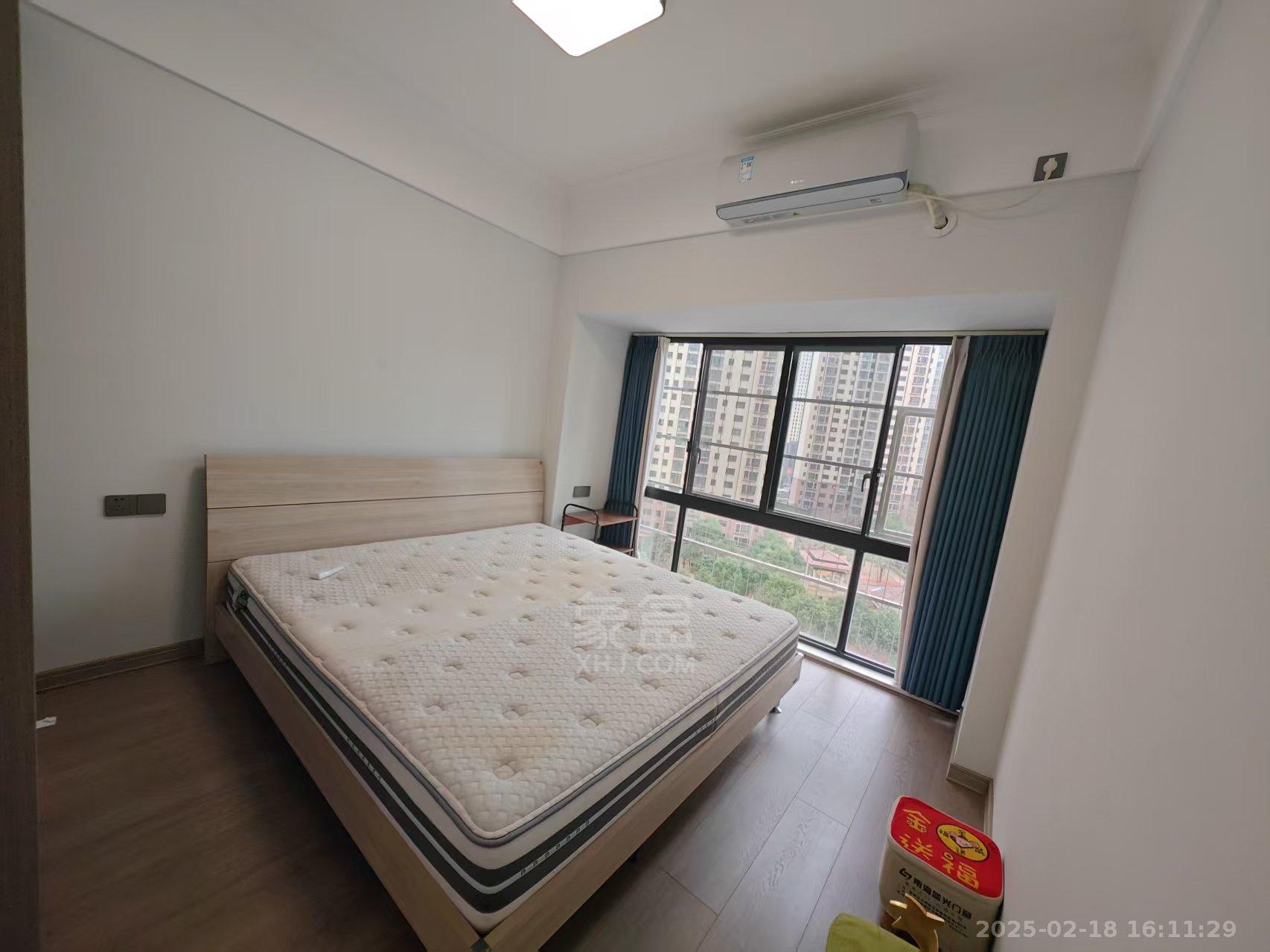 翠谷城 3室2厅2卫 1800.0元/月 翠谷城 3室2厅2卫 1800.0元/月室内图