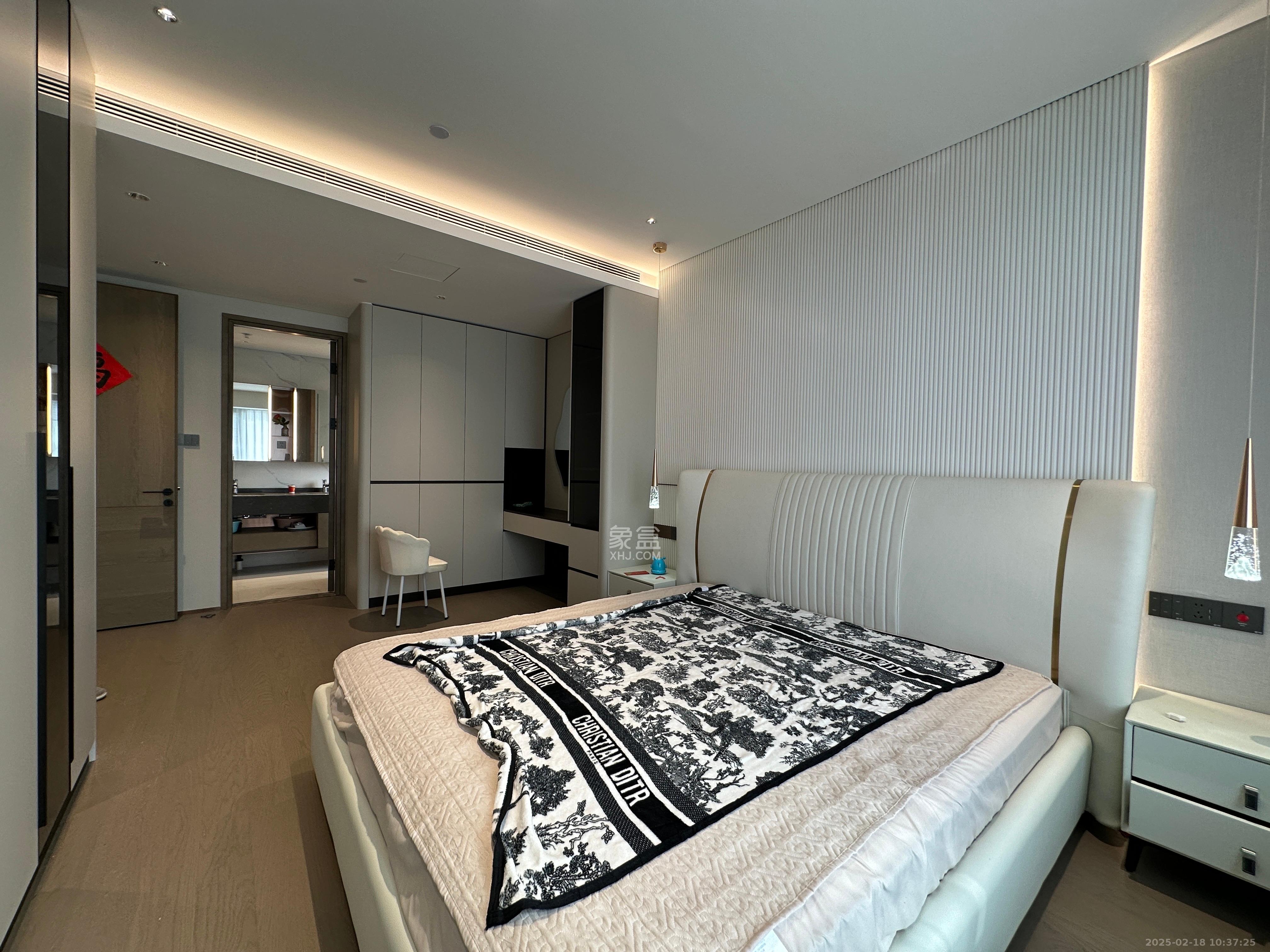 长沙悦府（华润万象城）  3室2厅3卫    10800.0元/月室内图