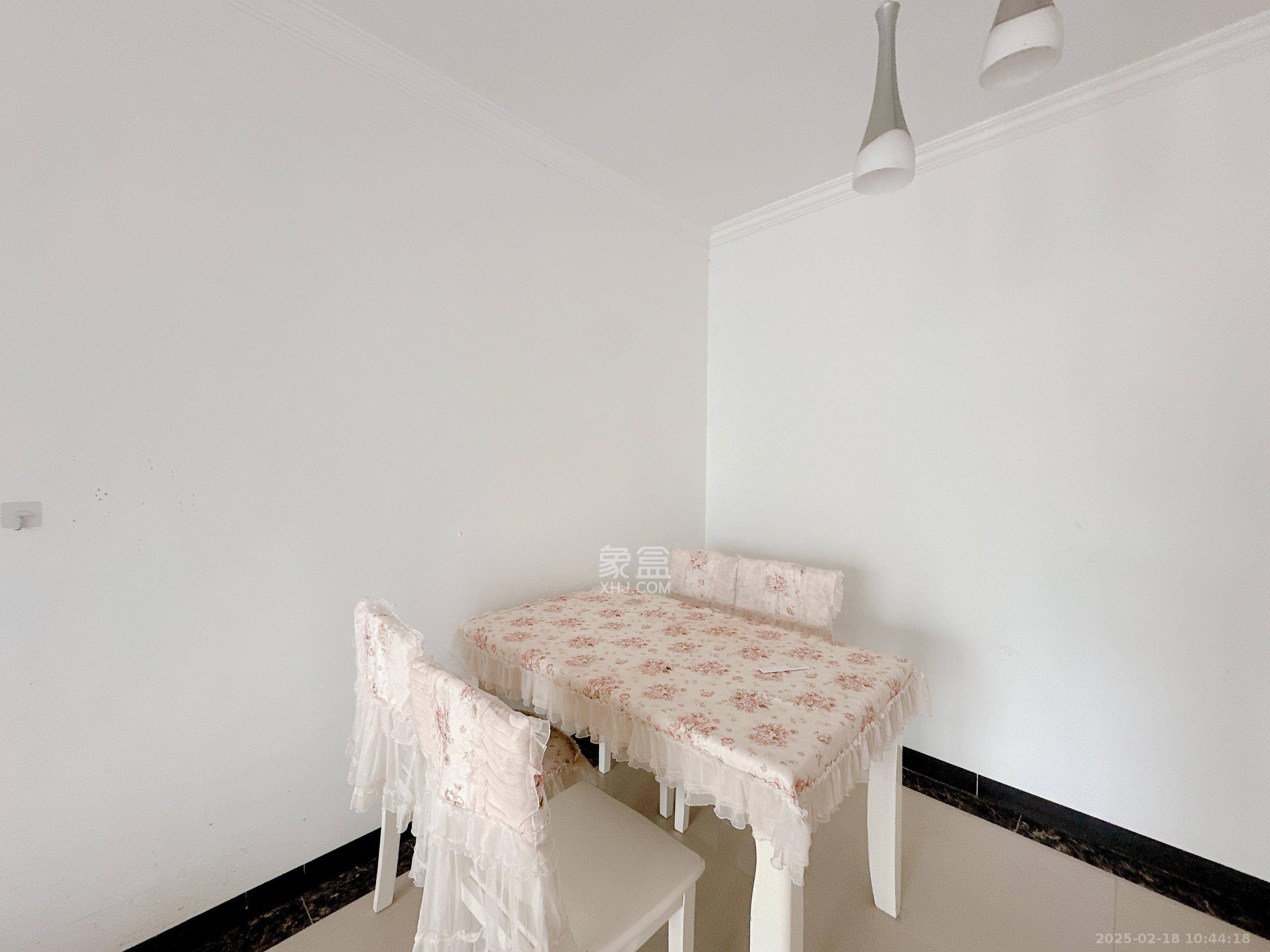 北辰三角洲E4区 3室2厅1卫 3200.0元/月 北辰三角洲E4区 3室2厅1卫 3200.0元/月室内图