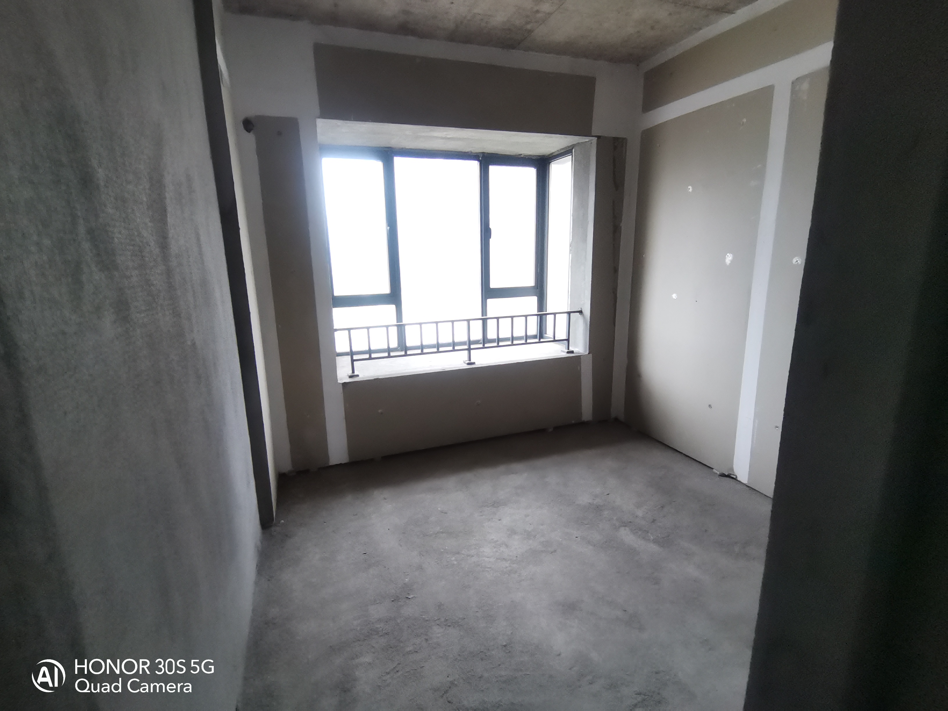 宁邦中心(二期公园里) 3室2厅2卫 90.0万 宁邦中心(二期公园里) 3室2厅2卫 90.0万室内图